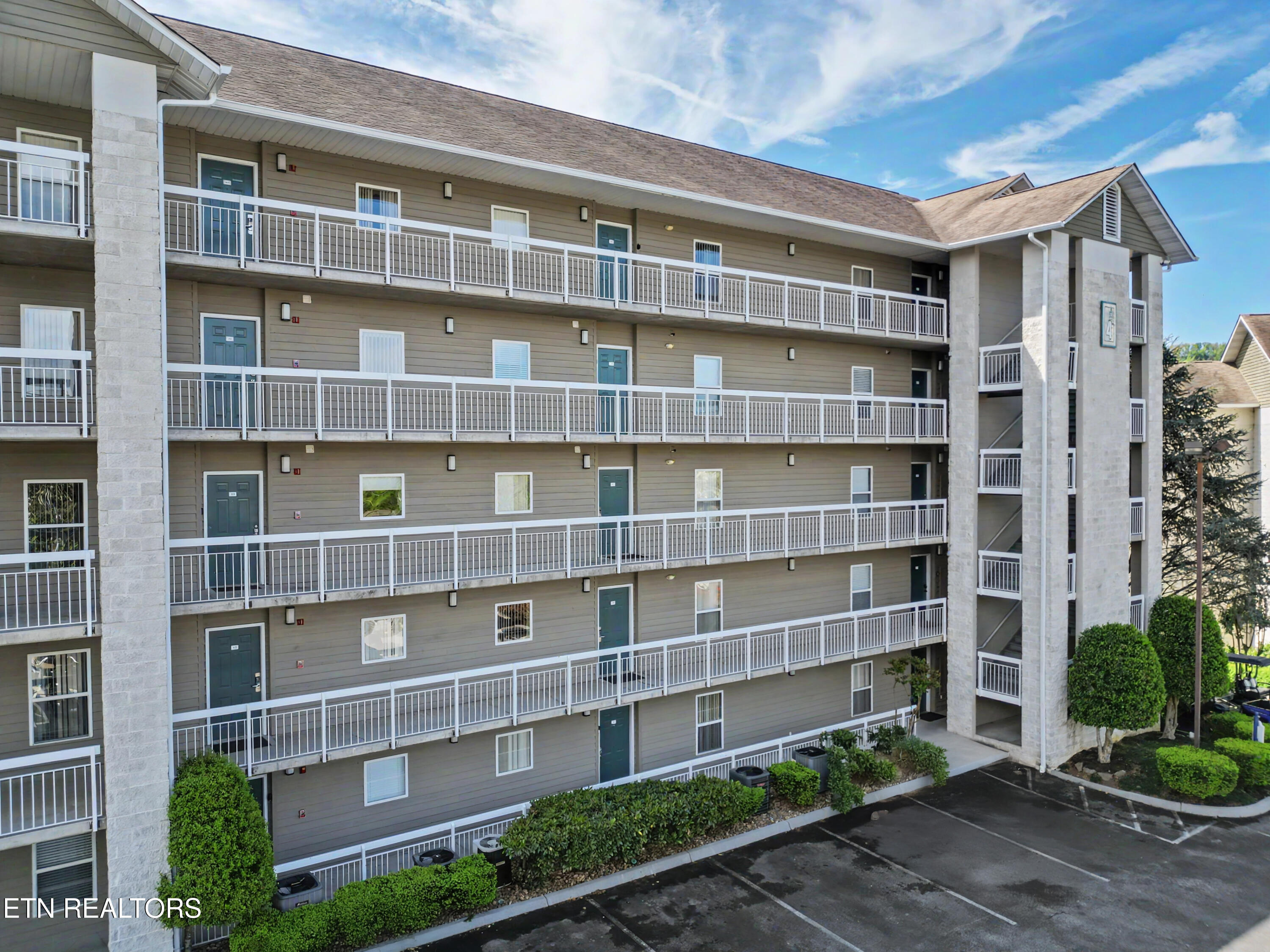 205 Ogle Drive Pigeon Forge TN 37863