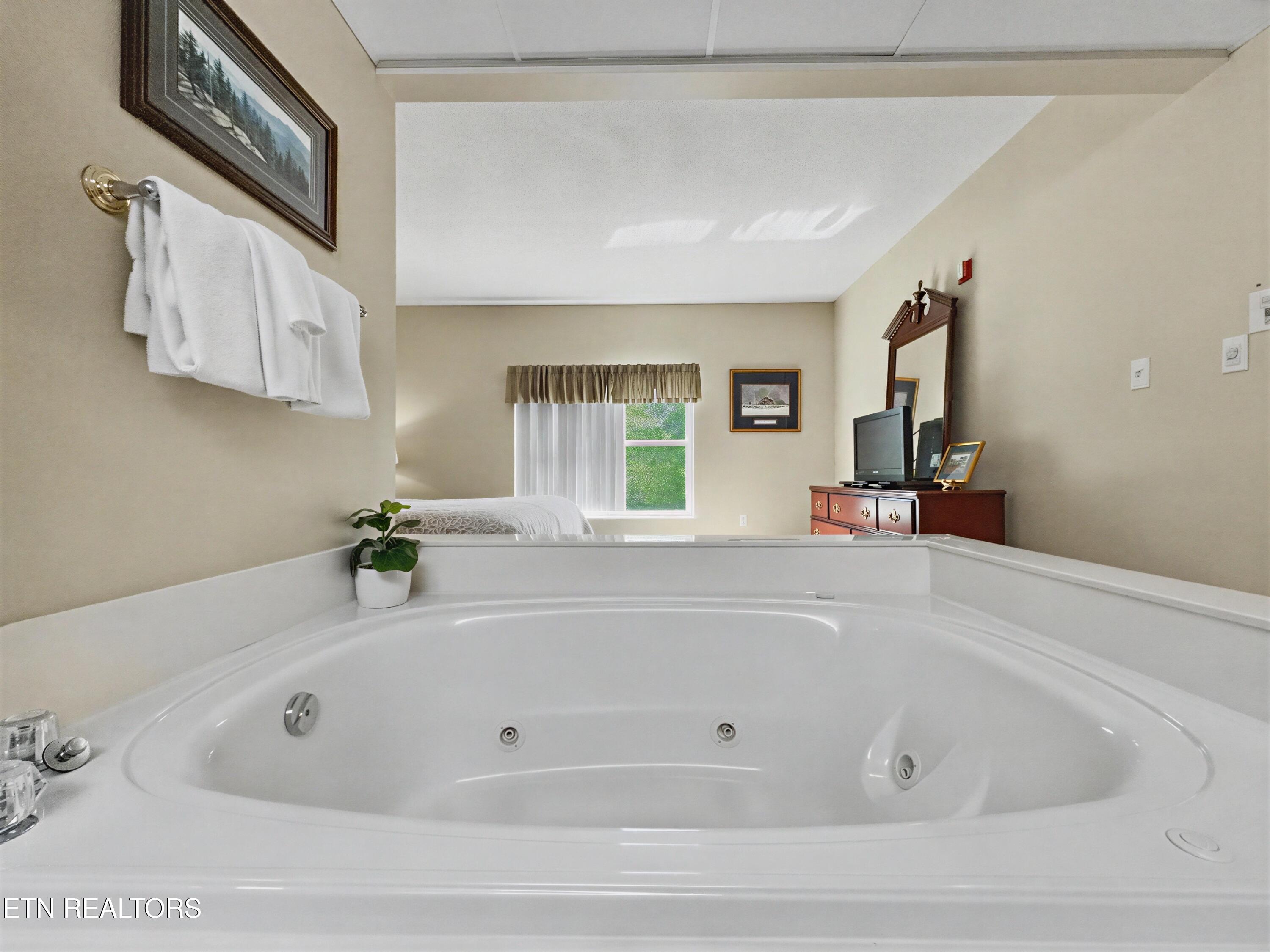 205 Ogle Drive Pigeon Forge TN 37863