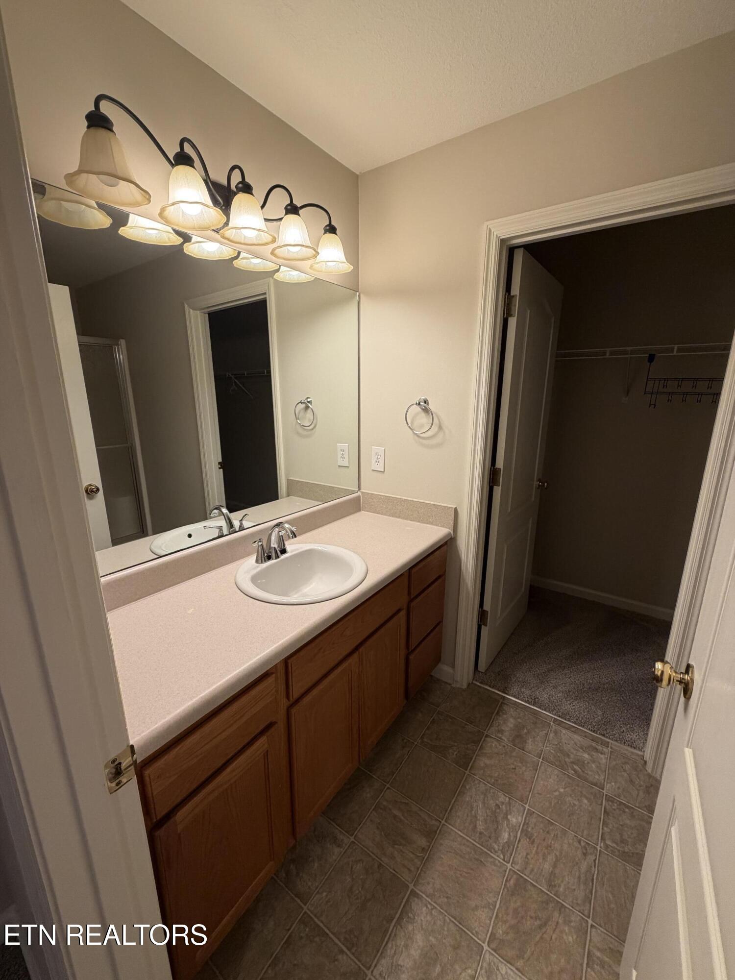 3707 Sean Grove Way Knoxville TN 37921