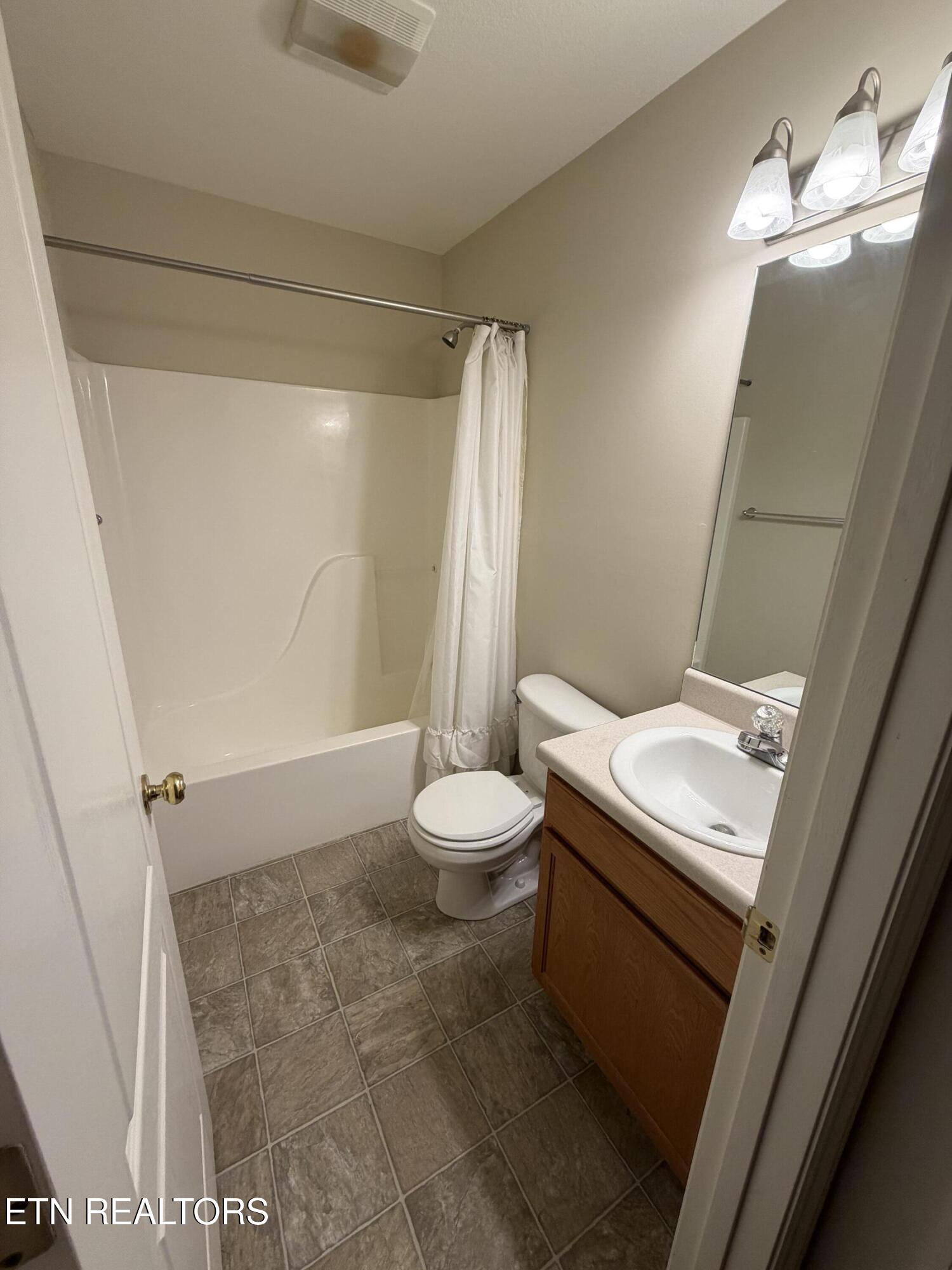 3707 Sean Grove Way Knoxville TN 37921