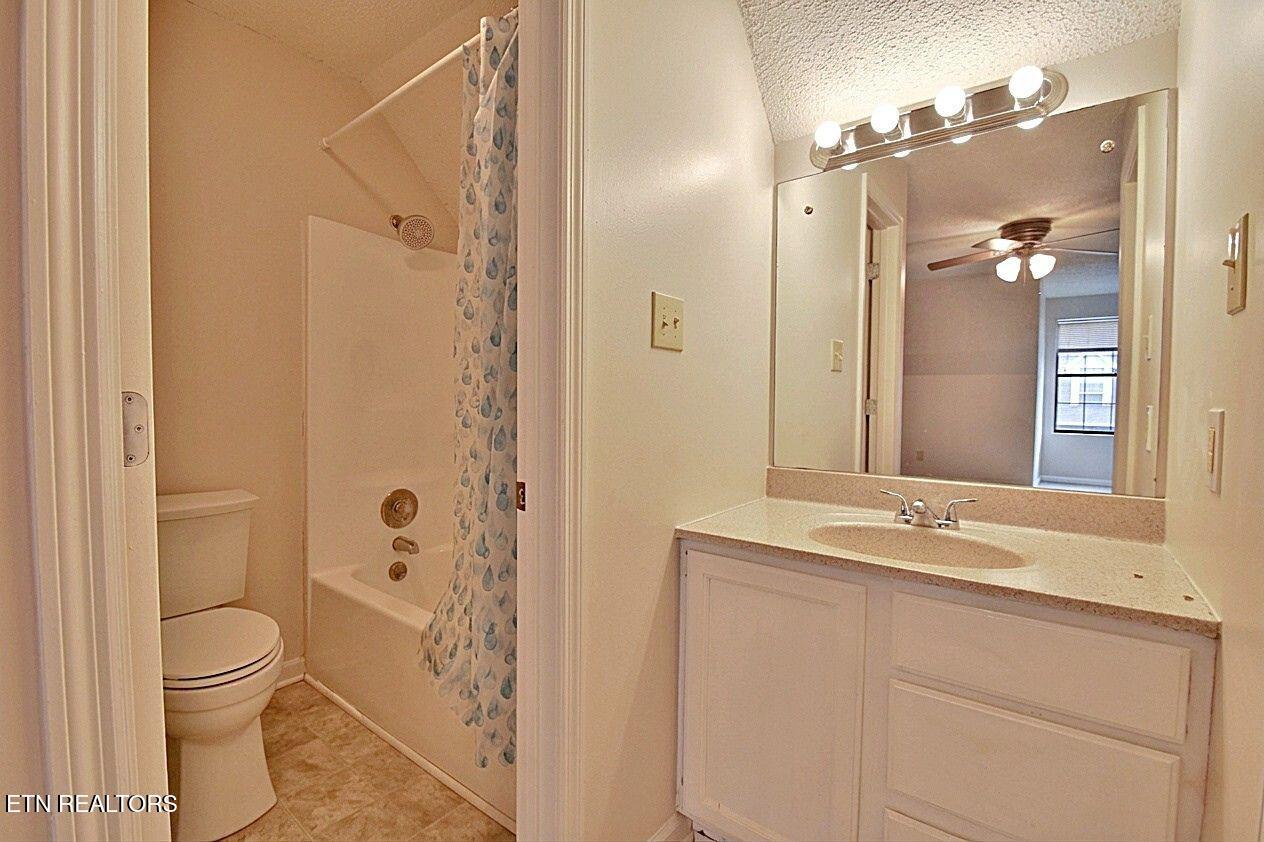 918 Chip Cove Lane Knoxville TN 37938