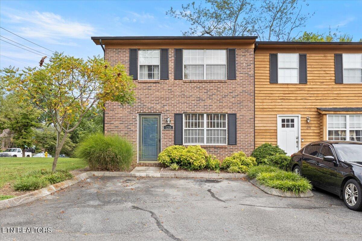1218 Crest Brook Drive Knoxville TN 37923