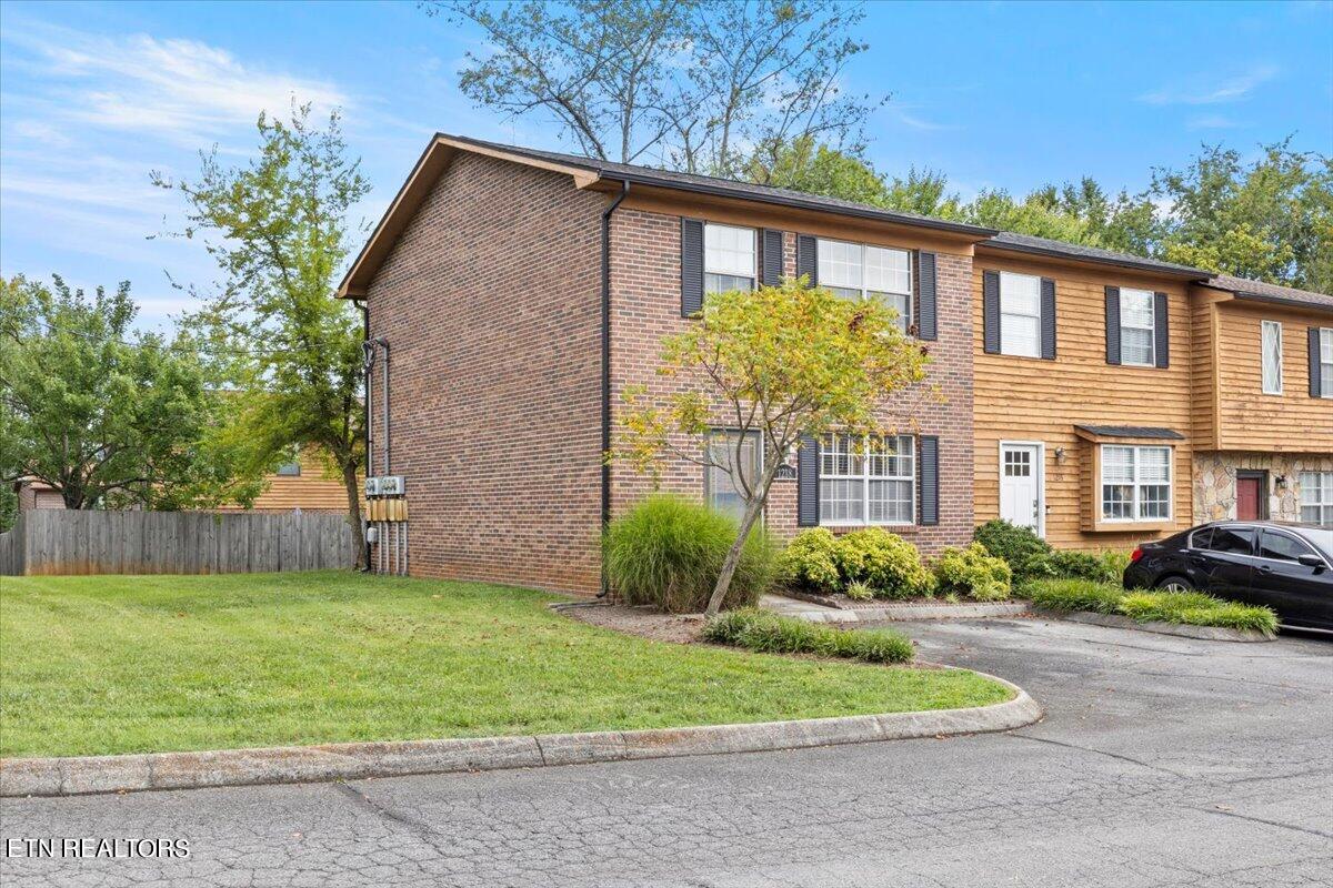 1218 Crest Brook Drive Knoxville TN 37923