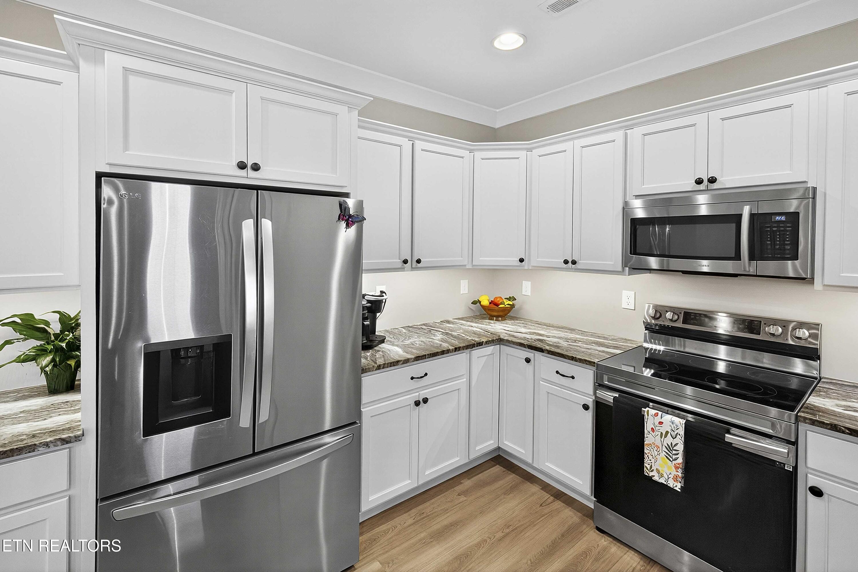 1773 Mountain Drive Lenoir City TN 37772