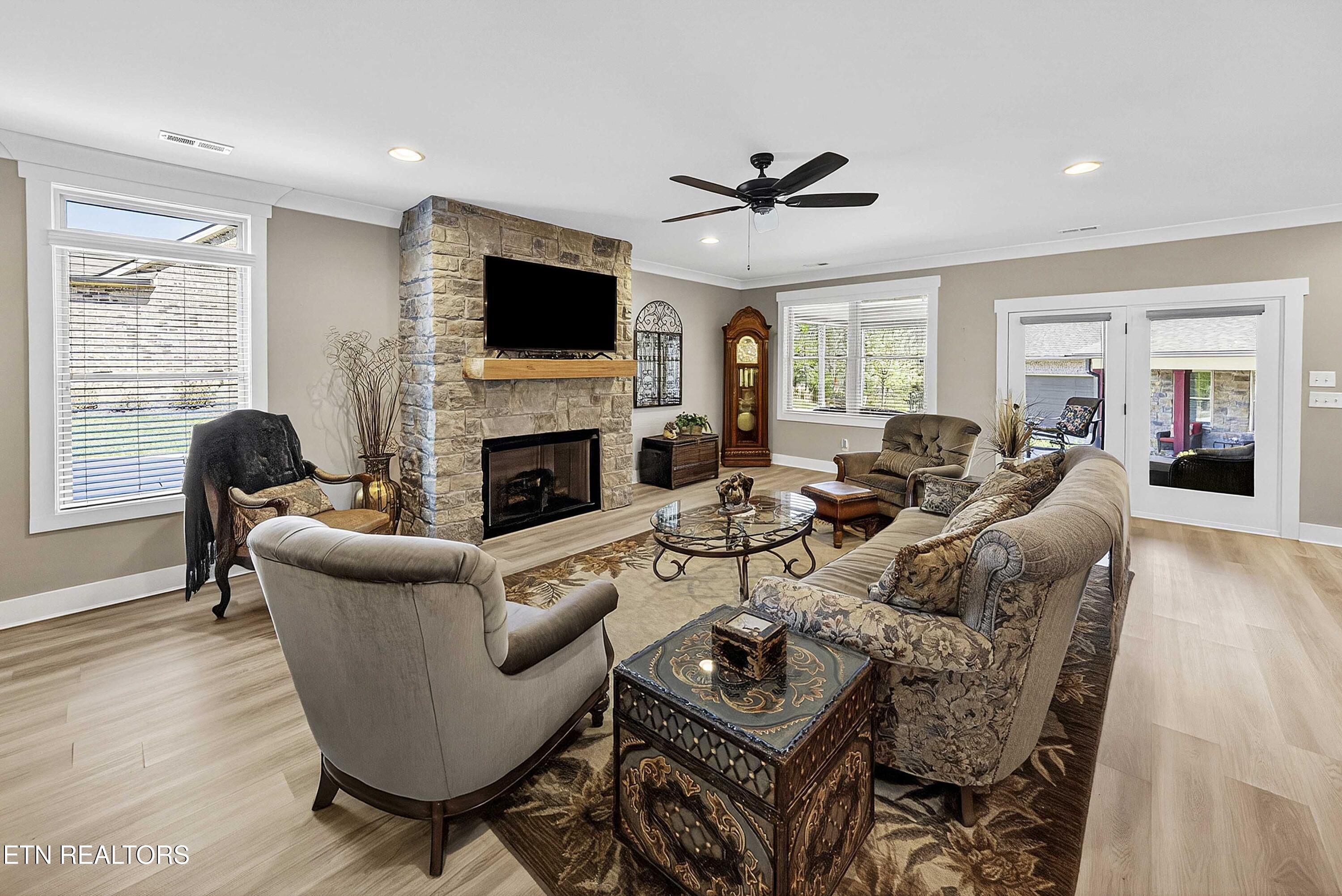 1773 Mountain Drive Lenoir City TN 37772