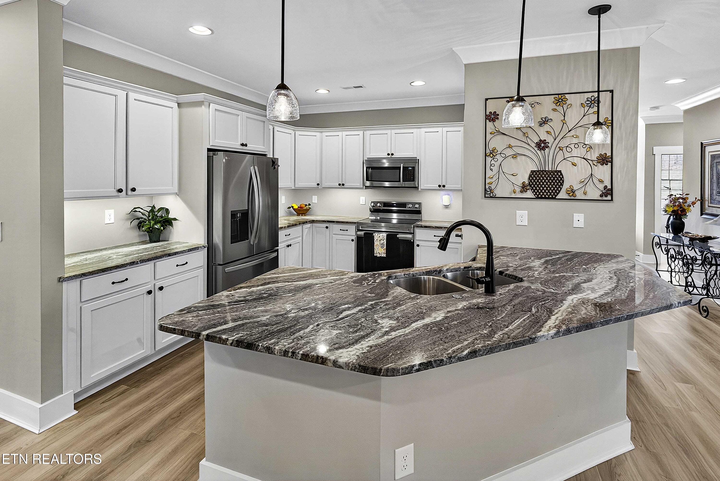 1773 Mountain Drive Lenoir City TN 37772