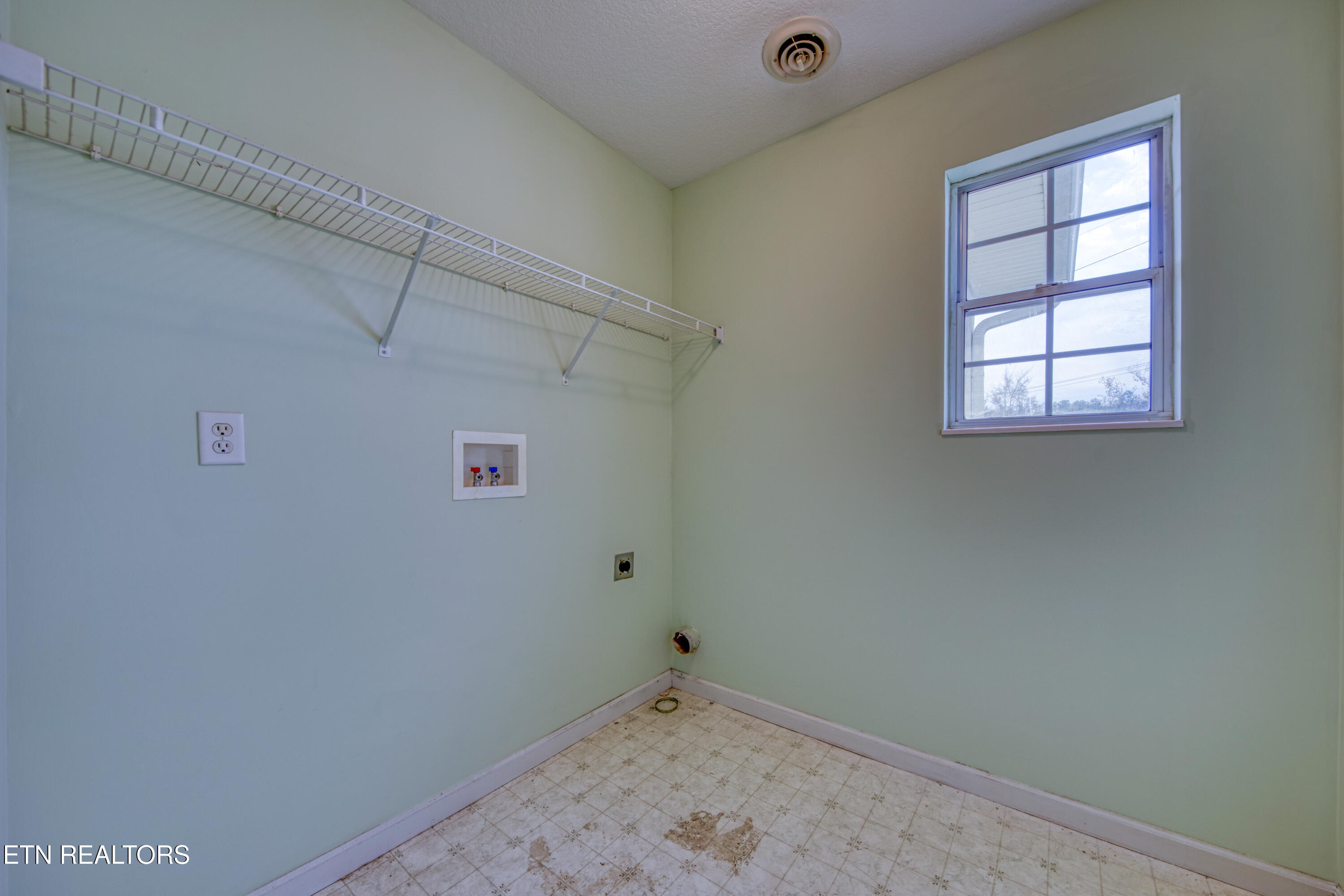 6360 Love Song Lane Knoxville TN 37914