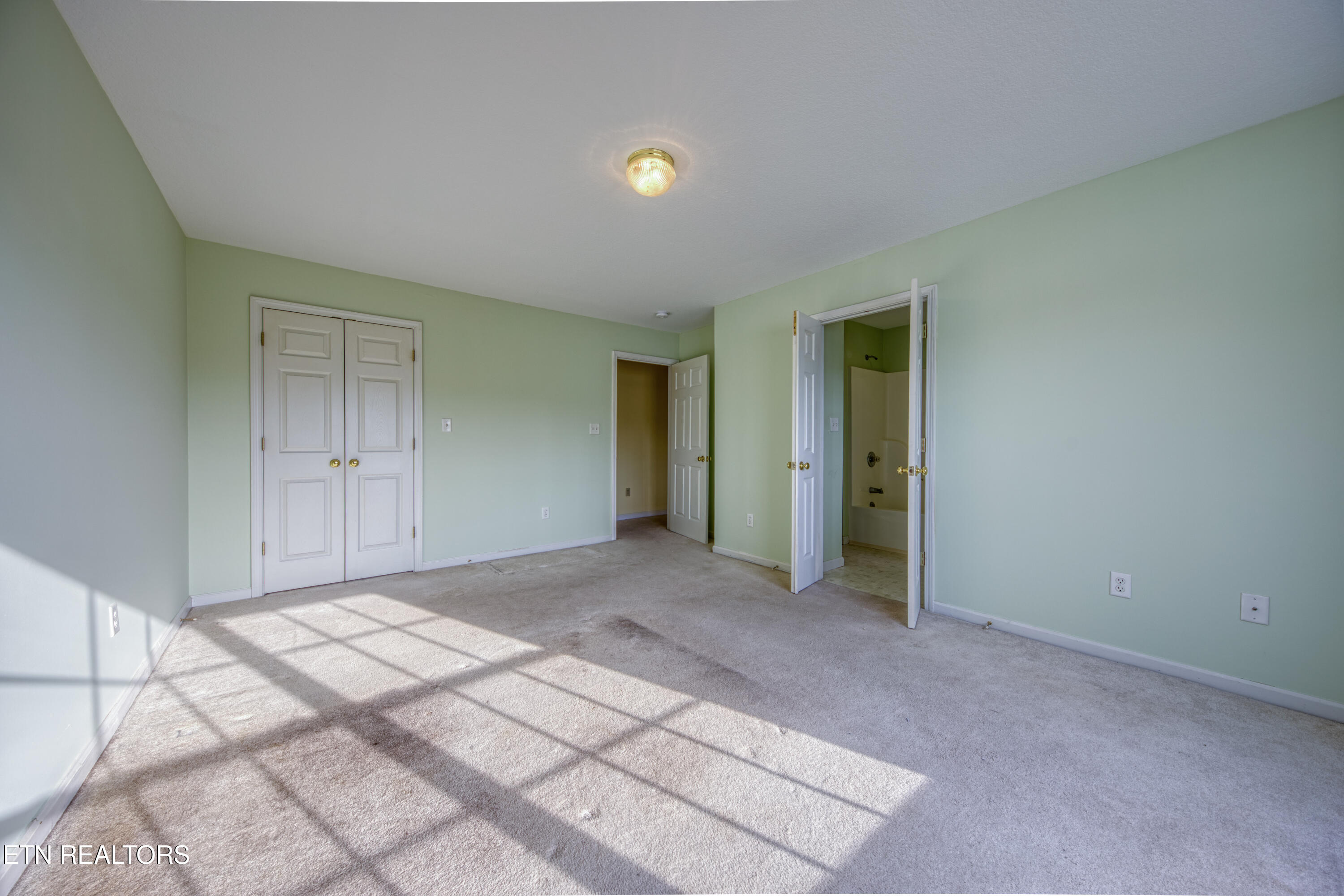 6360 Love Song Lane Knoxville TN 37914