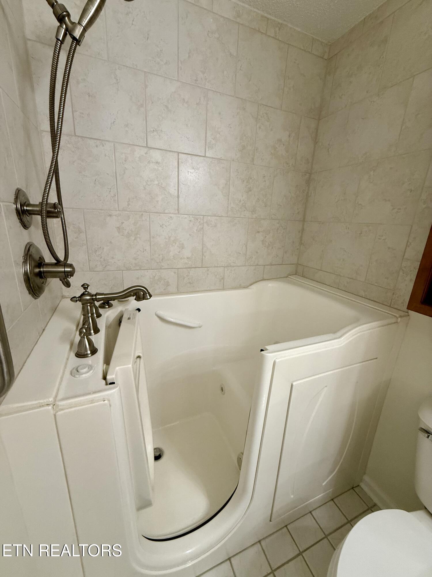 1623 Chenoweth Circle Knoxville TN 37909