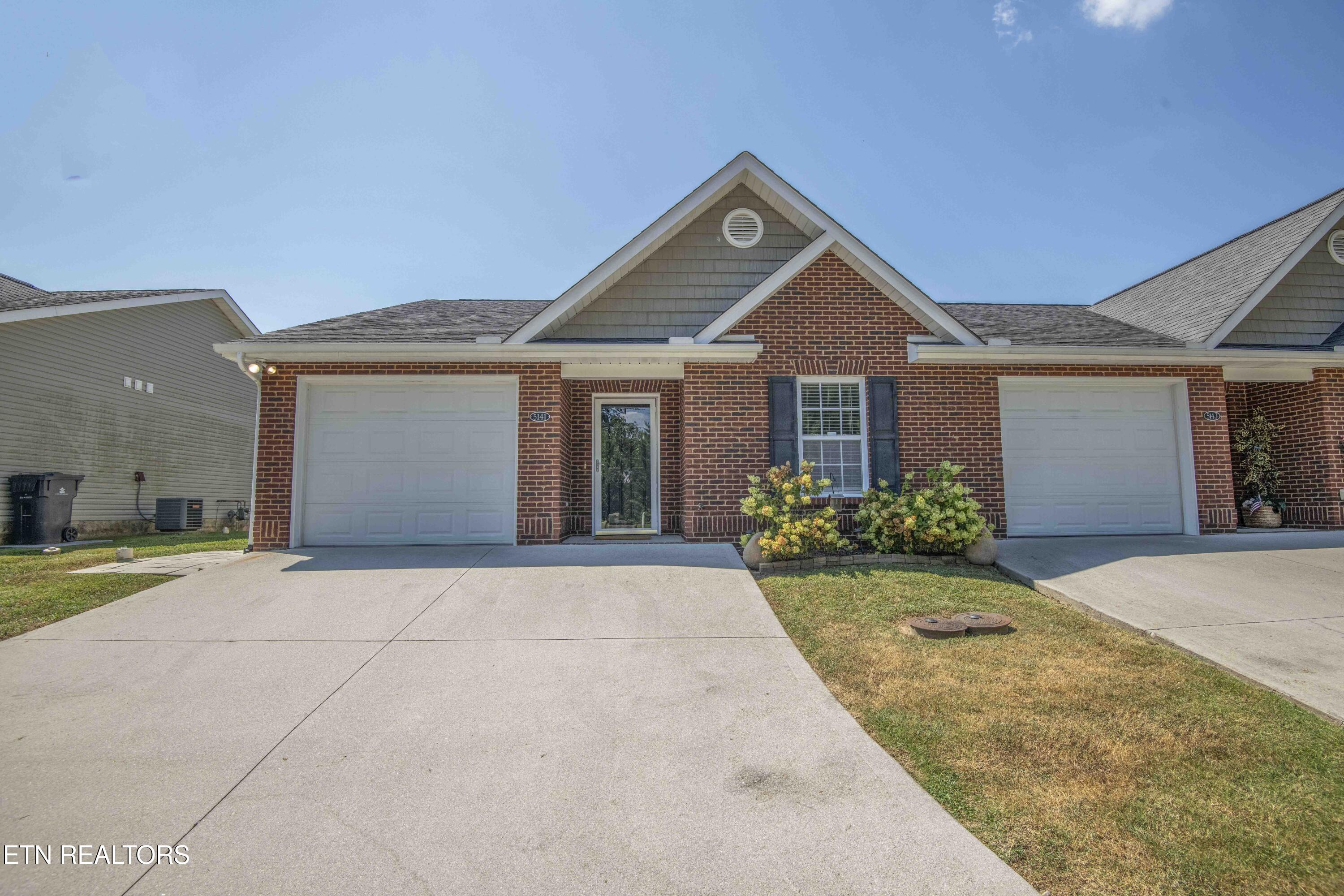 5141 Spring Petal Way Knoxville TN 37912