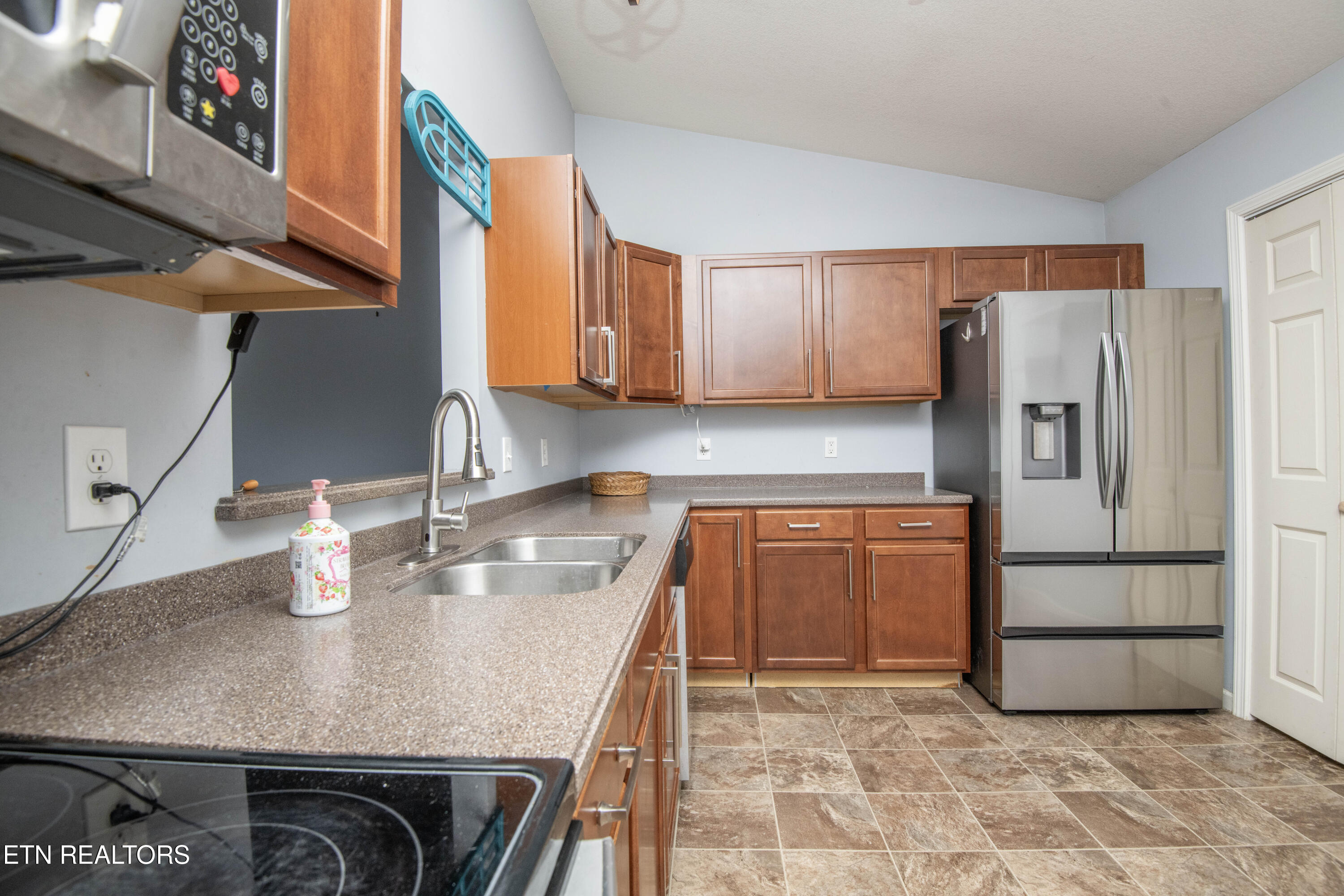 5141 Spring Petal Way Knoxville TN 37912