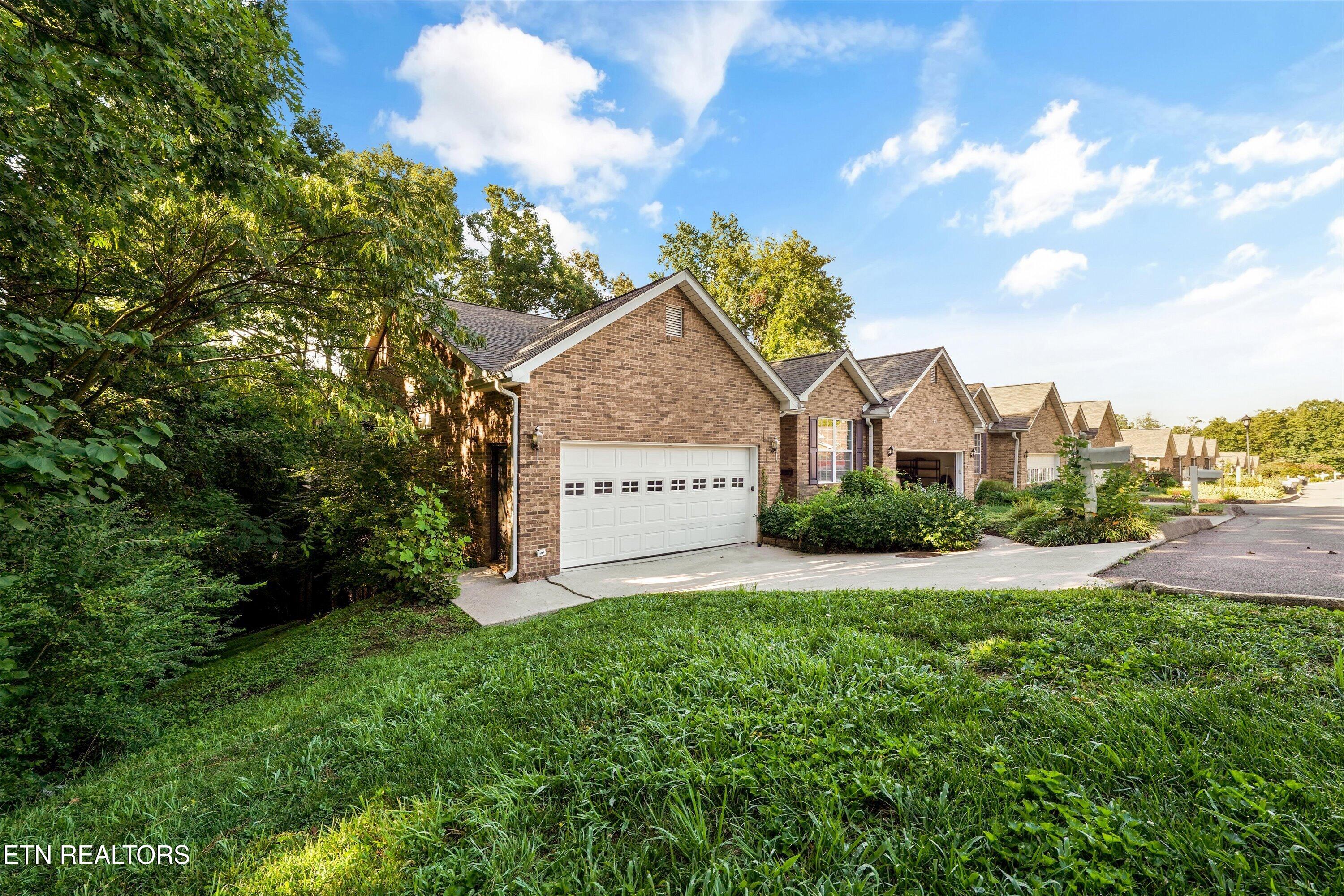 3254 Mountain Spring Way Knoxville TN 37917