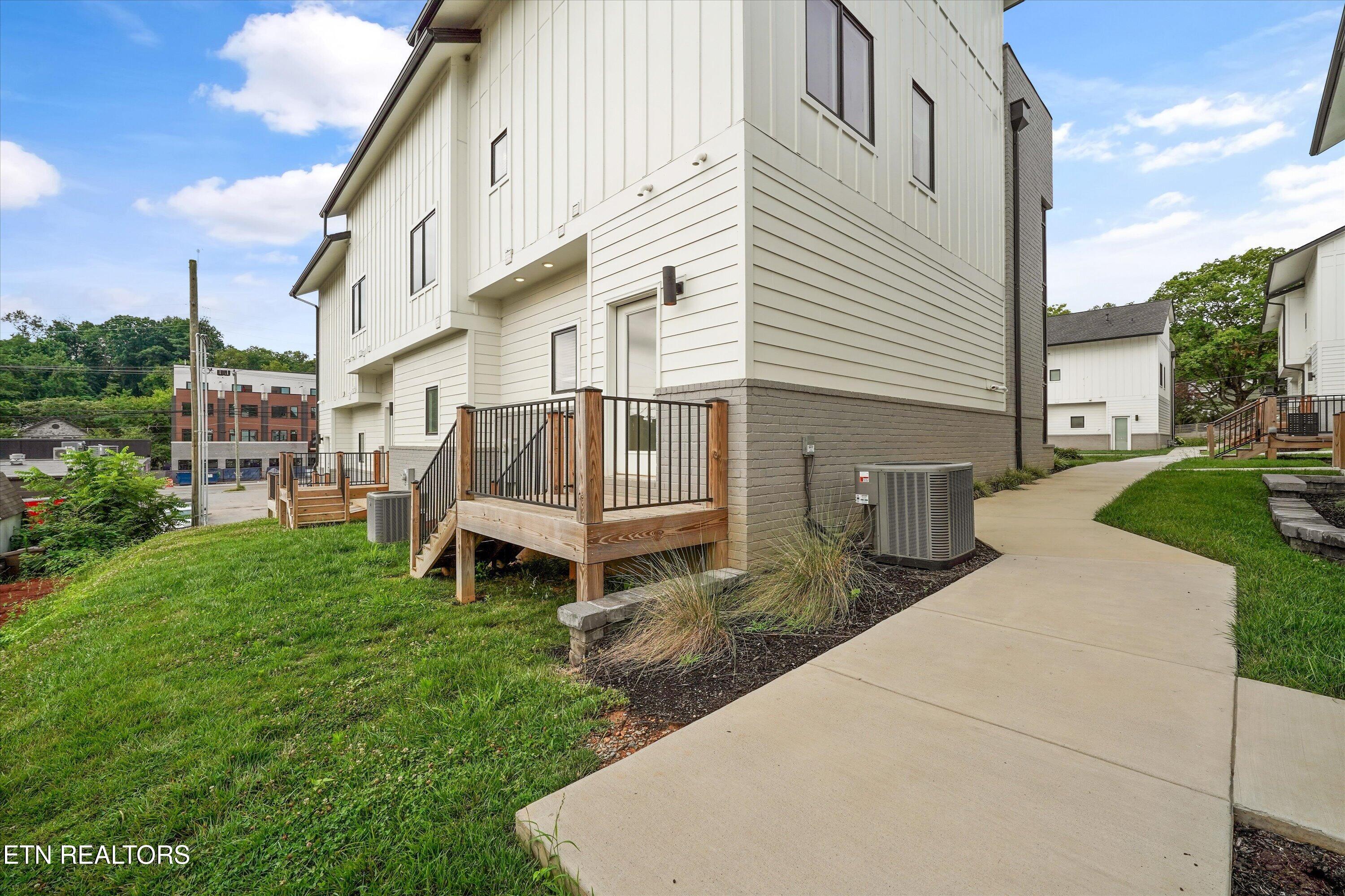 904 Phillips Avenue Knoxville TN 37920
