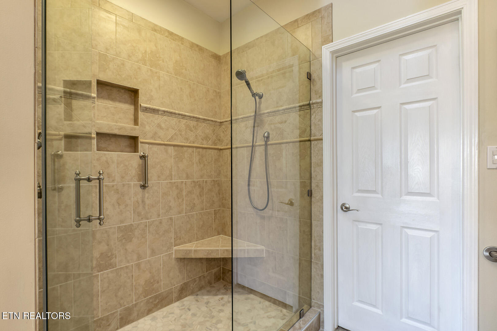 231 Tanasi Lagoon Drive Loudon TN 37774