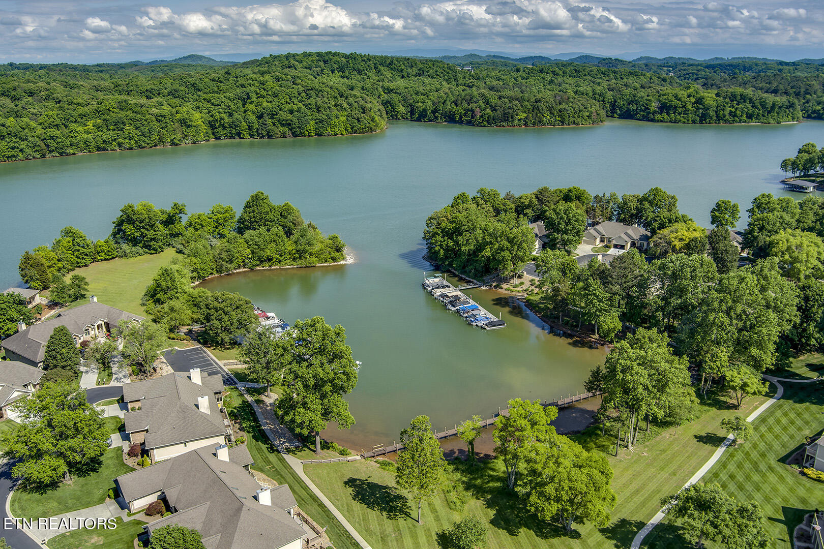 231 Tanasi Lagoon Drive Loudon TN 37774