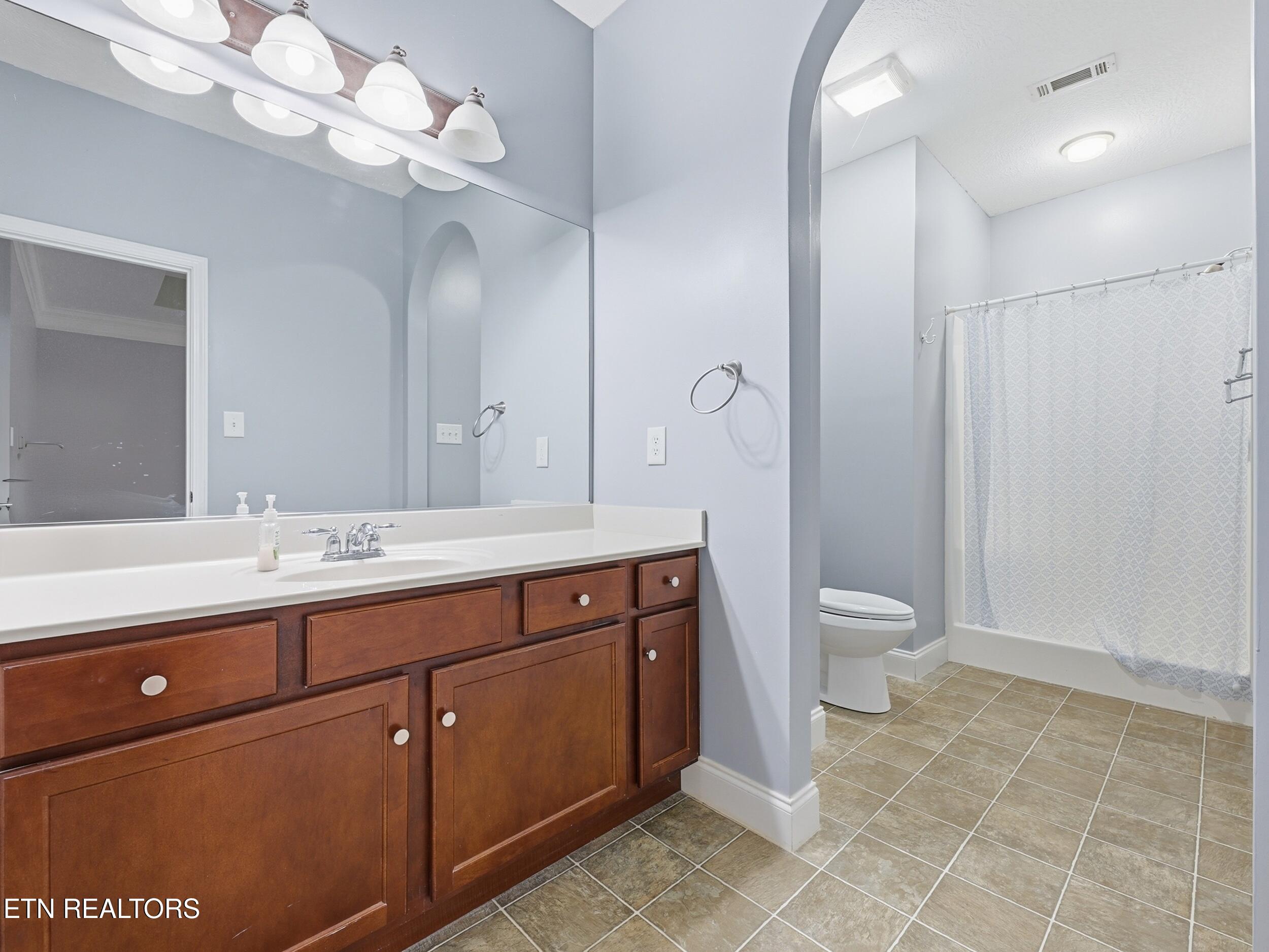 5260 Fountain Head Lane Knoxville TN 37918