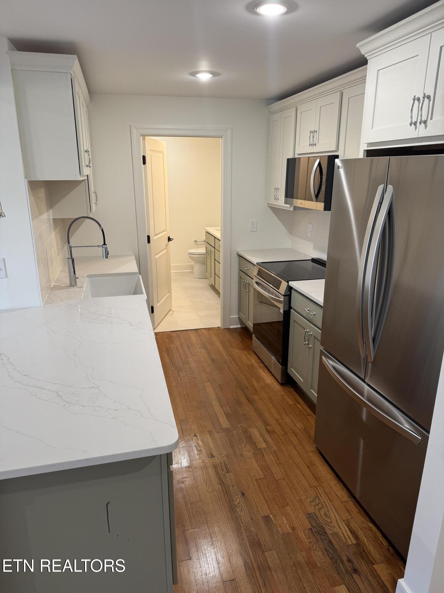 2724 E Magnolia Avenue Knoxville TN 37914
