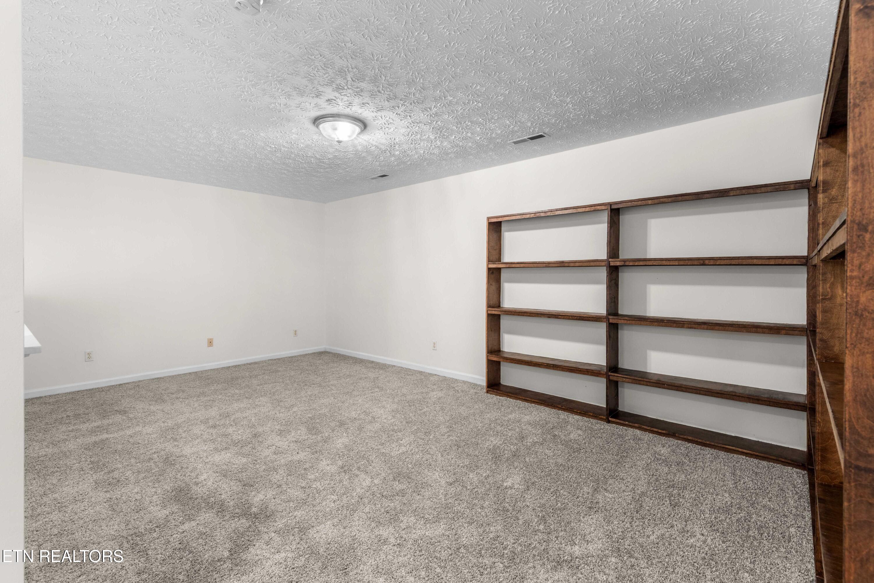 5290 Avery Woods Lane Knoxville TN 37921