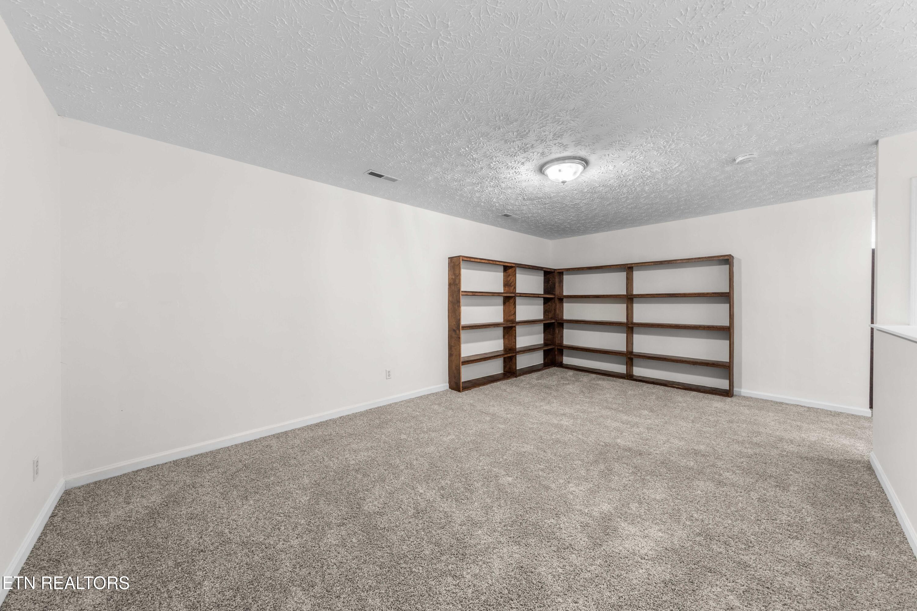5290 Avery Woods Lane Knoxville TN 37921