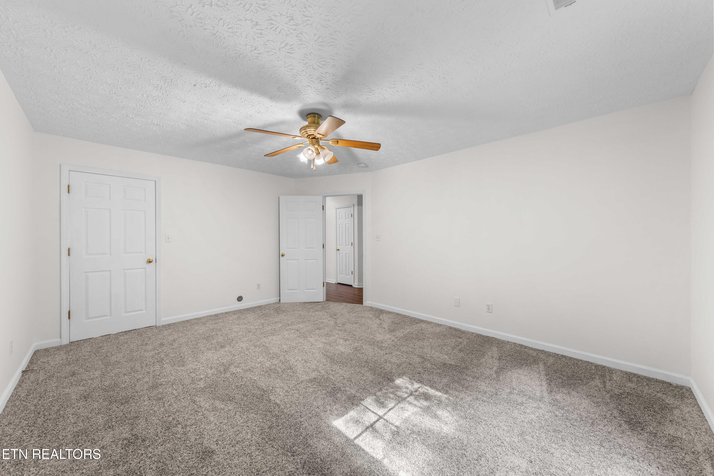 5290 Avery Woods Lane Knoxville TN 37921
