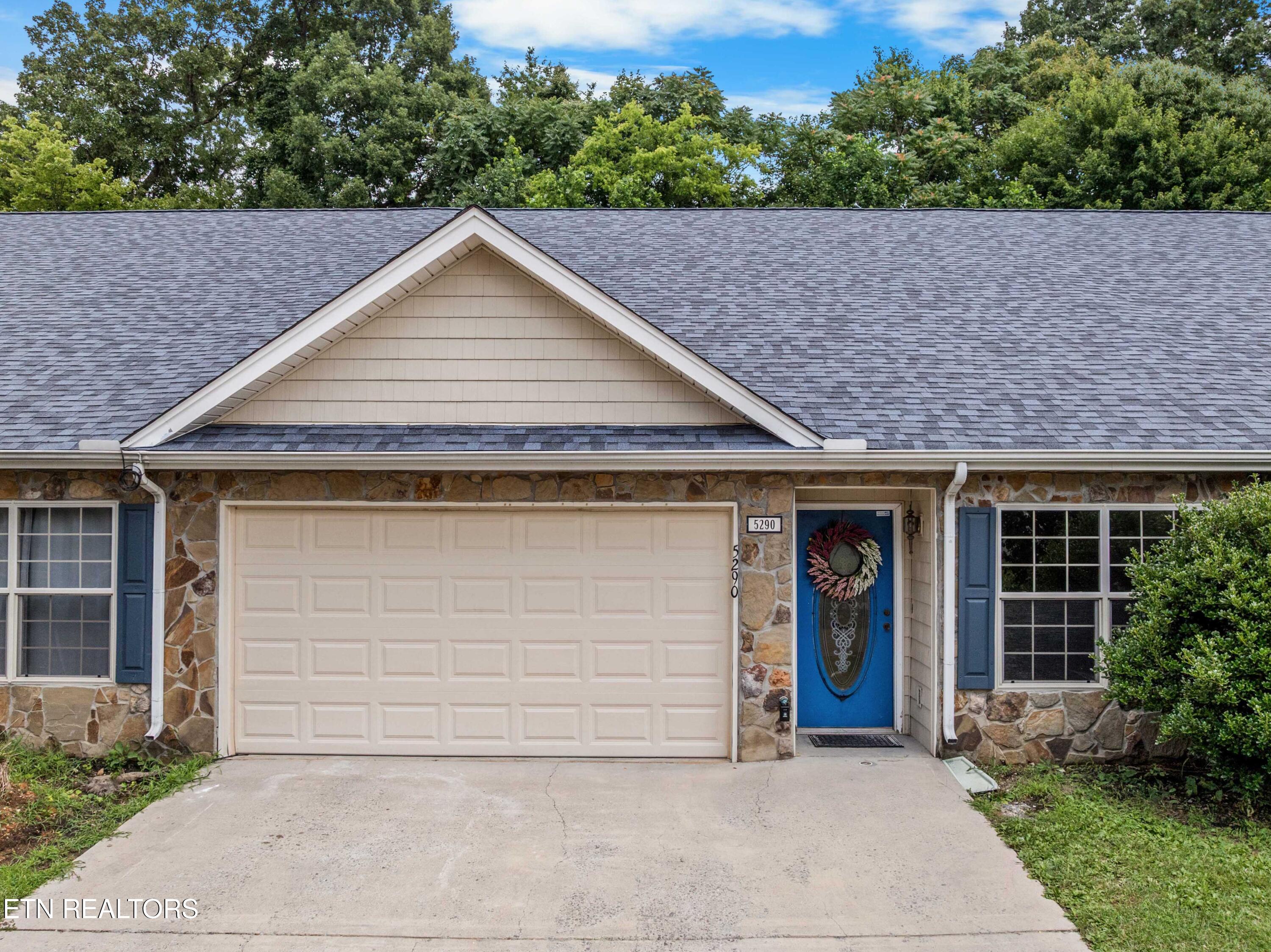 5290 Avery Woods Lane Knoxville TN 37921