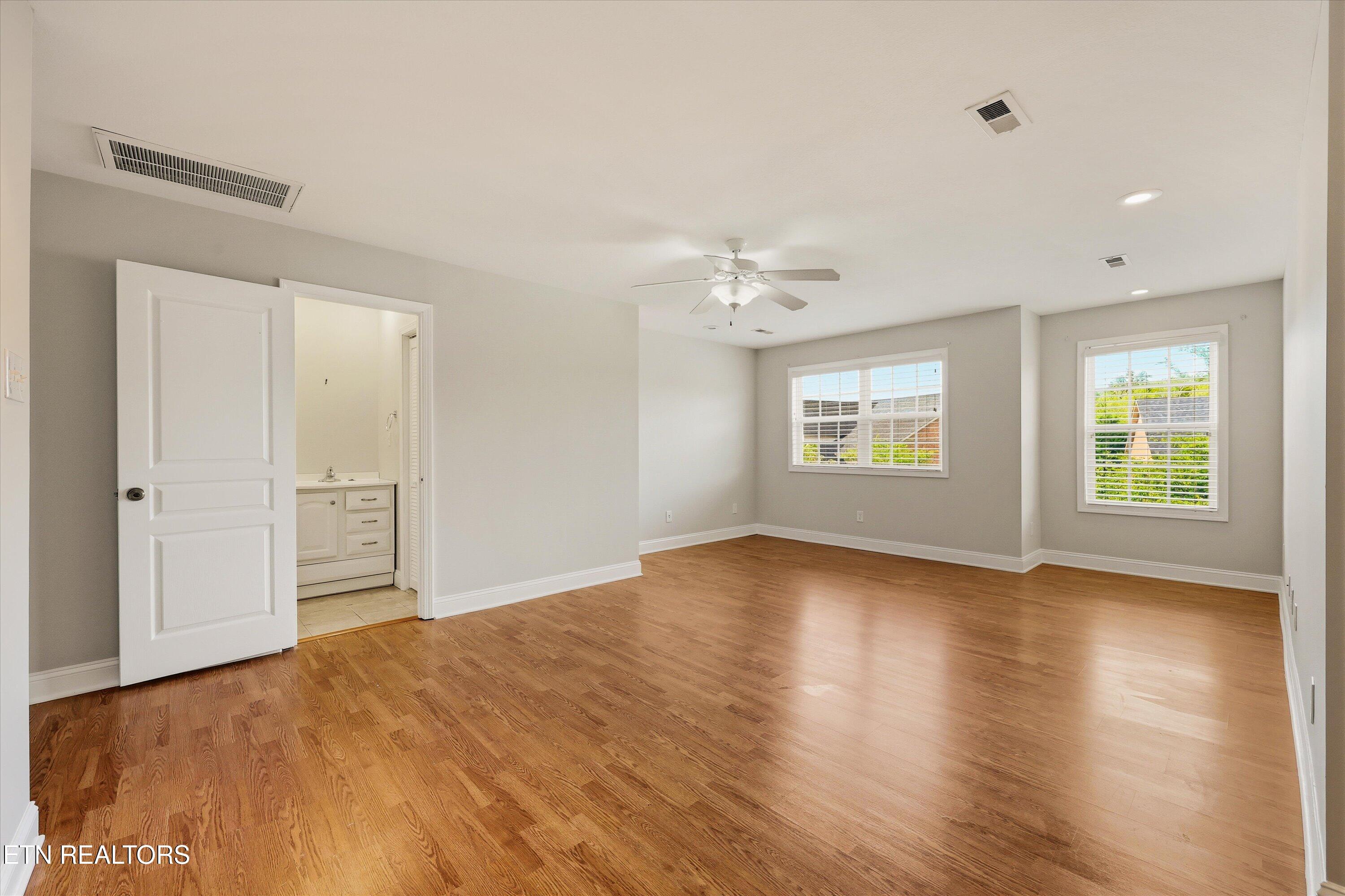 5082 Dovewood Way Knoxville TN 37918