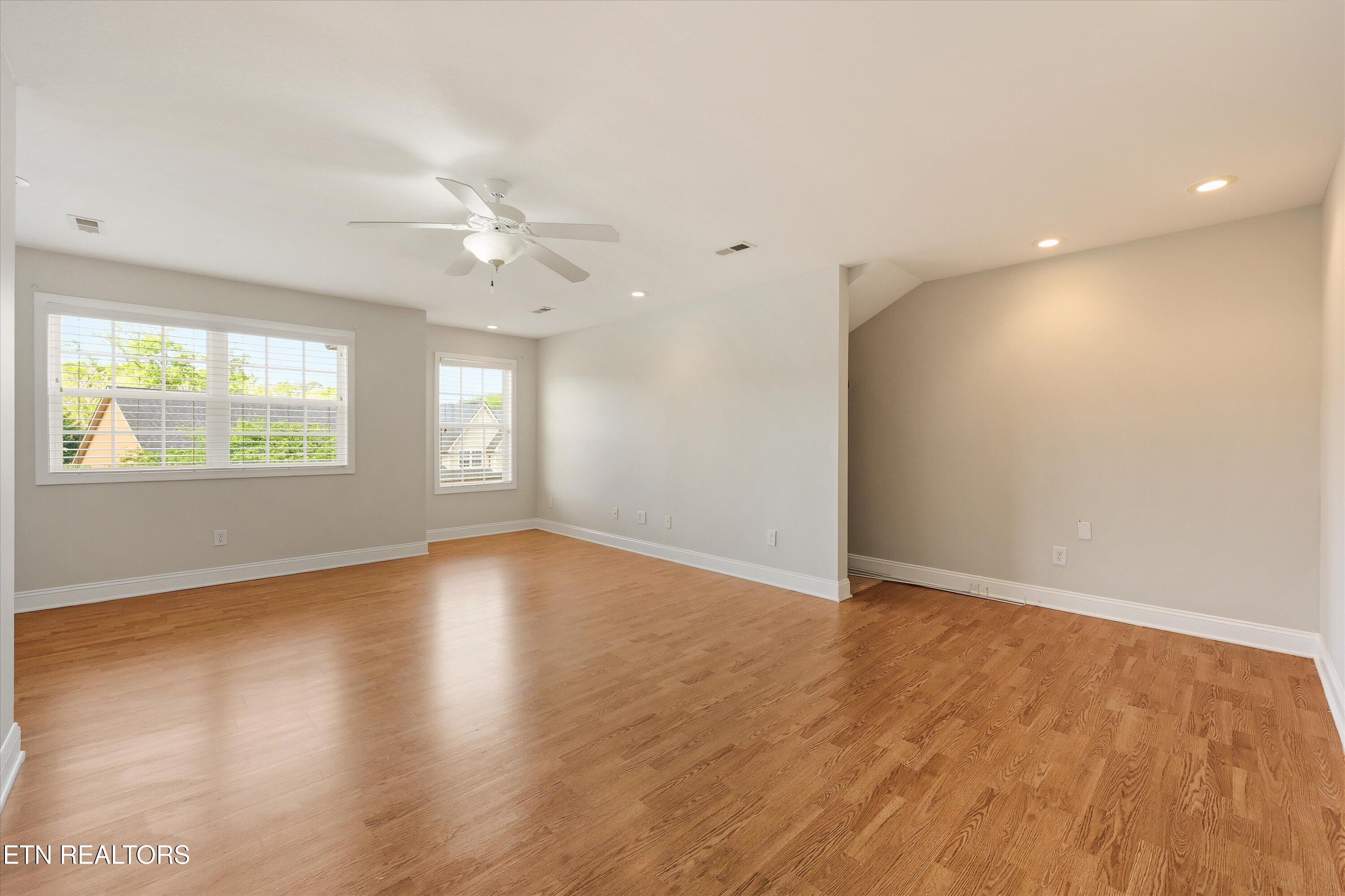 5082 Dovewood Way Knoxville TN 37918