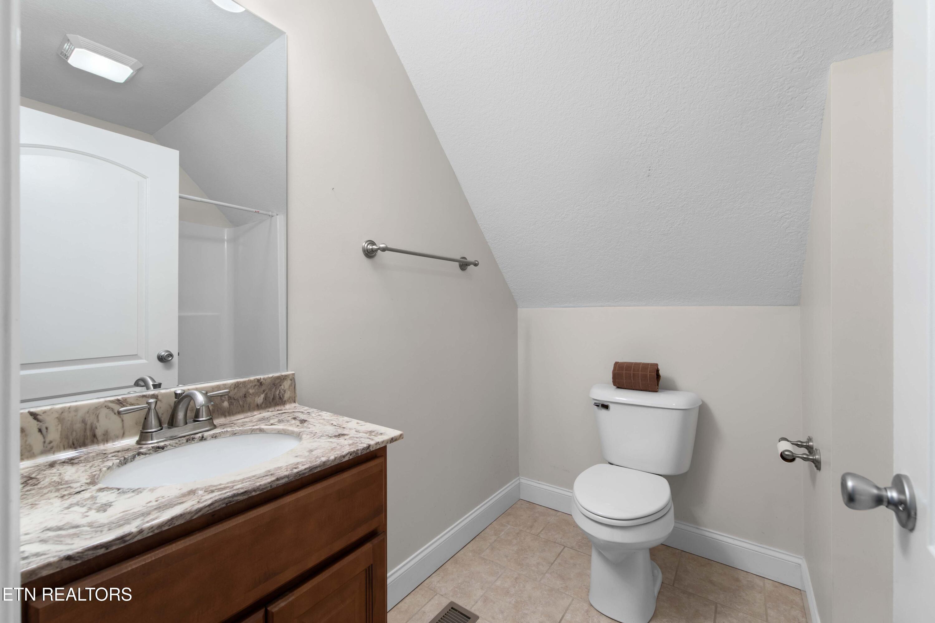 2562 Keeneland Drive Maryville TN 37803