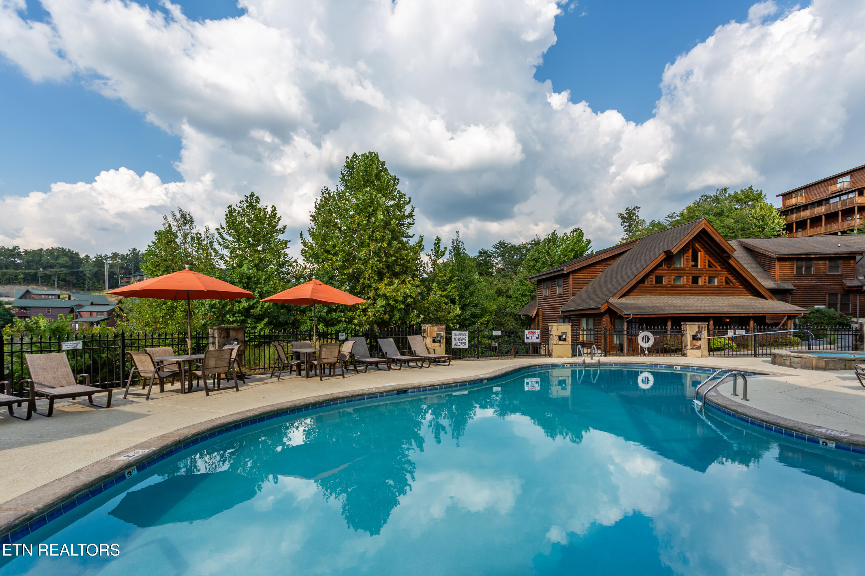 820 Golf View Boulevard Pigeon Forge TN 37863