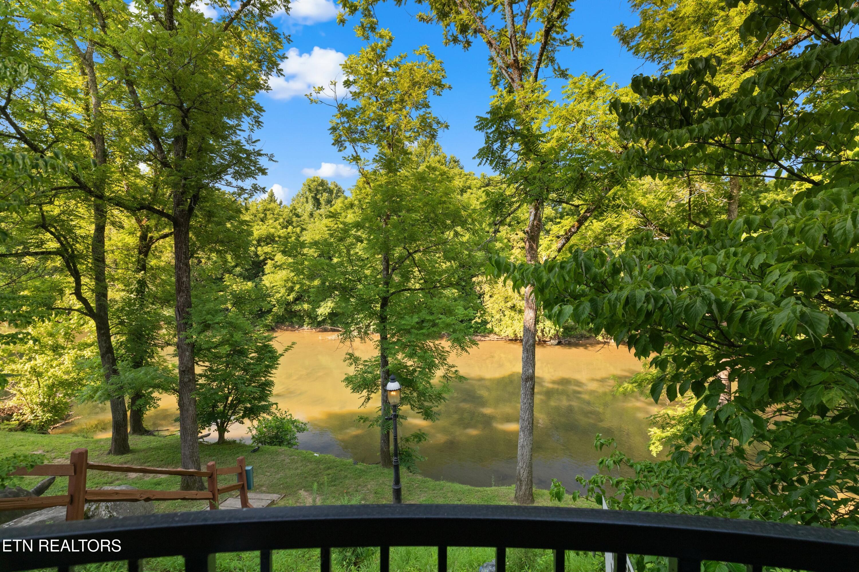 601 River Place Way Sevierville TN 37862