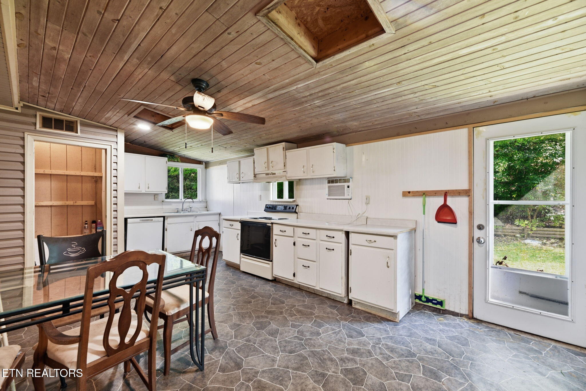 70 Valley Forge Drive Oak Ridge TN 37830