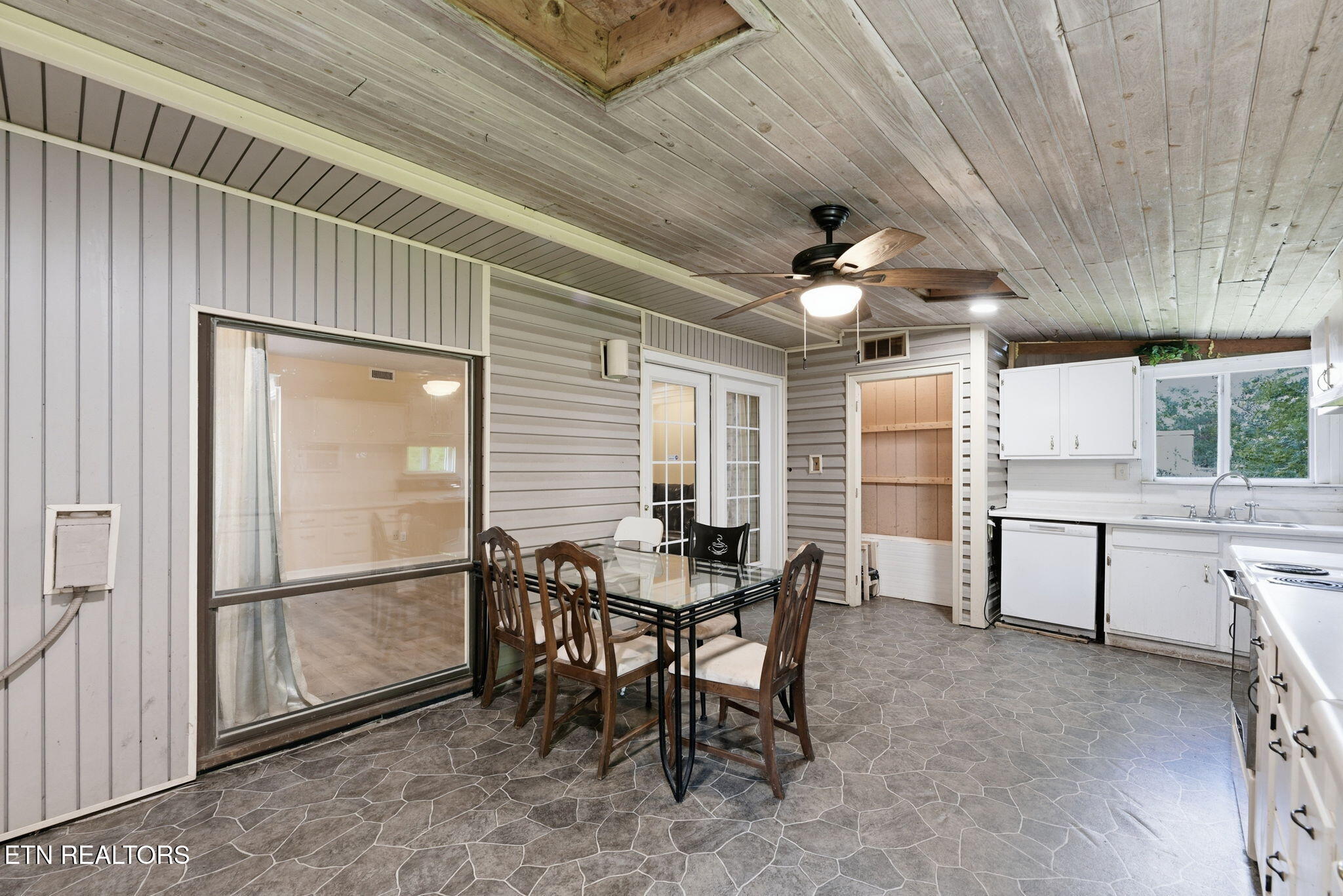 70 Valley Forge Drive Oak Ridge TN 37830