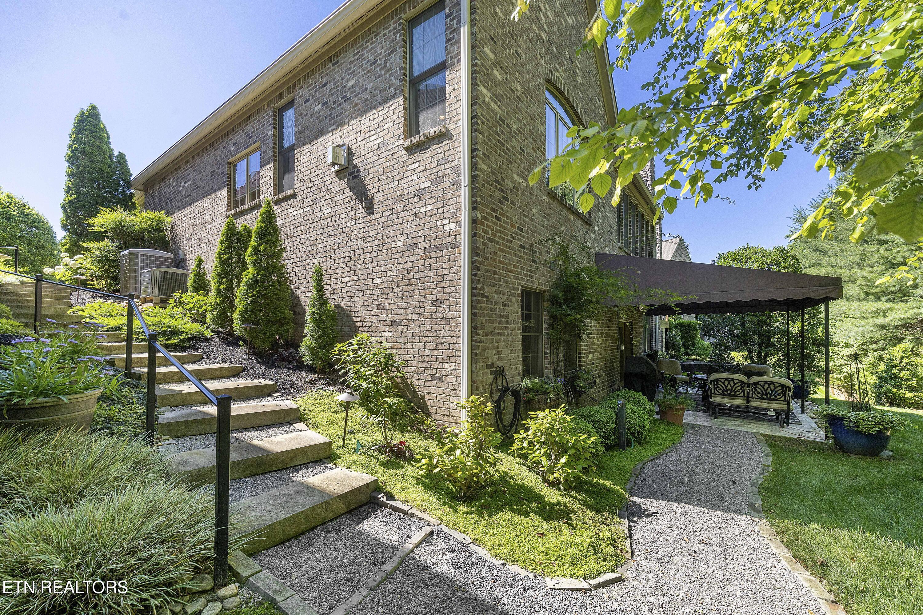 1424 Villa Forest Way Knoxville TN 37919
