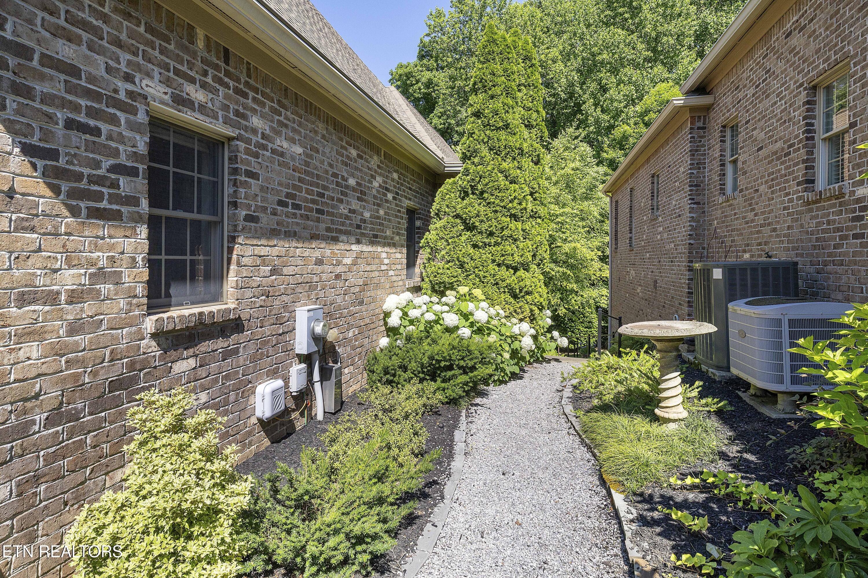 1424 Villa Forest Way Knoxville TN 37919