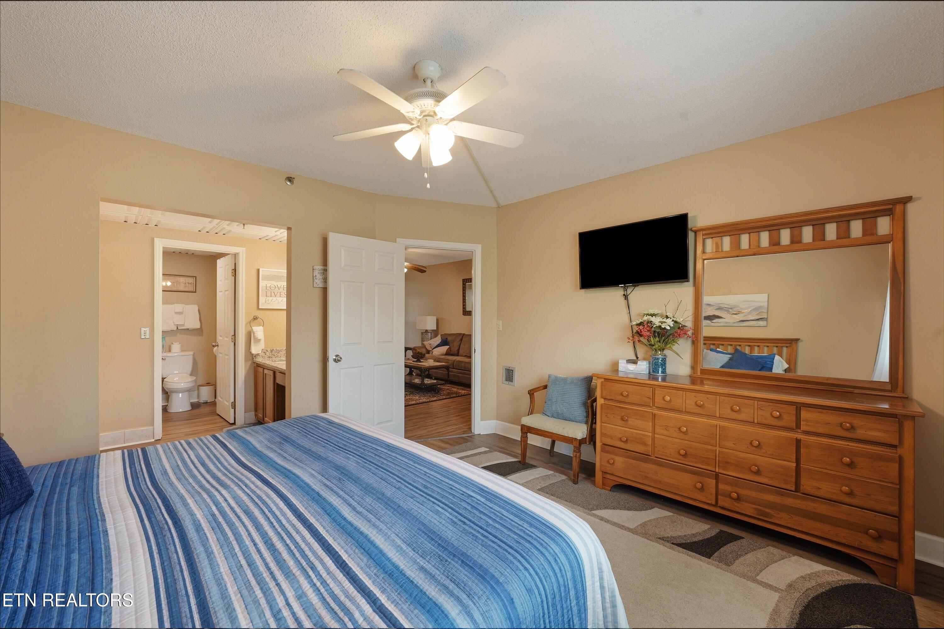 3215 N River Road Pigeon Forge TN 37863