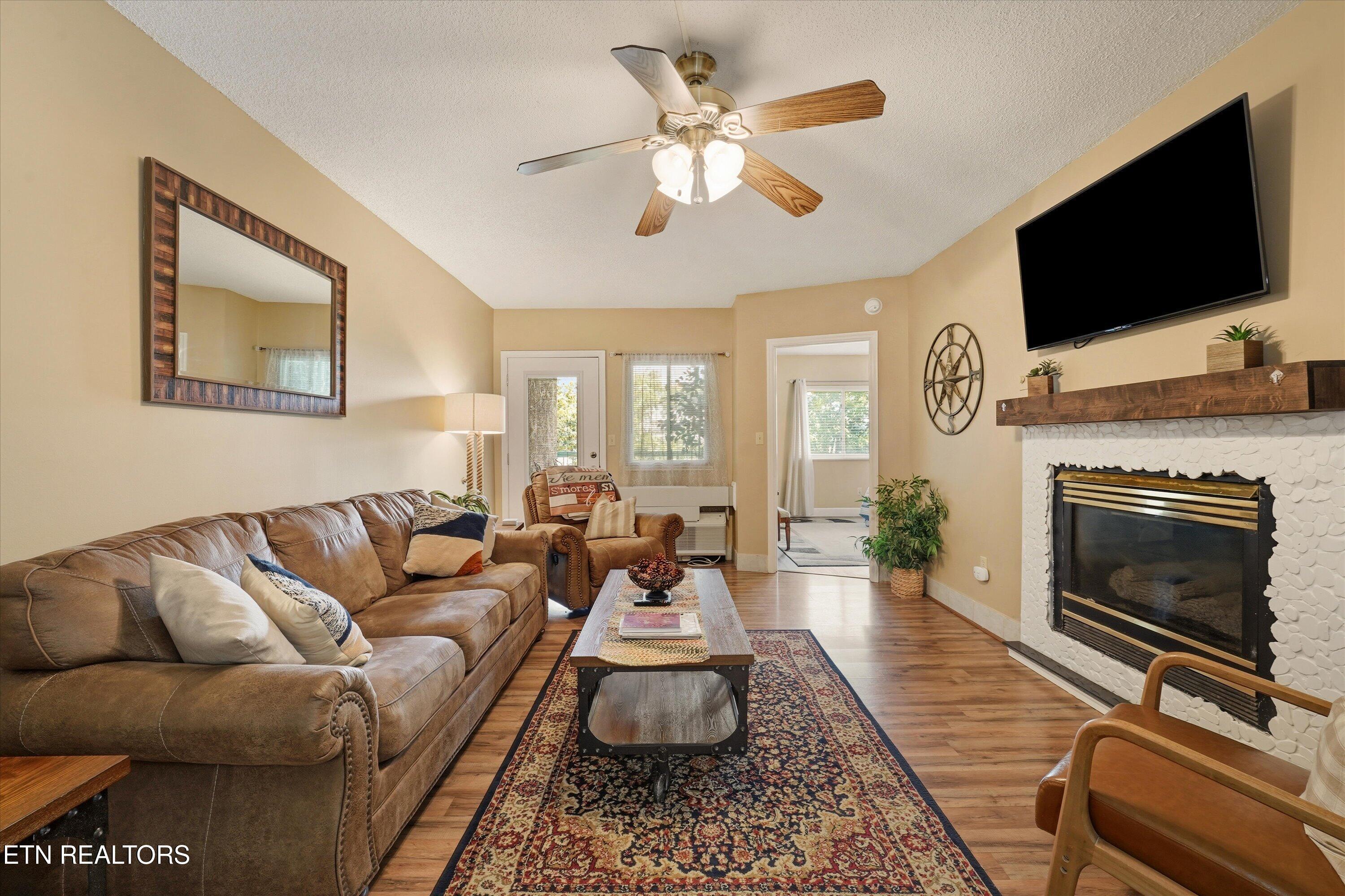 3215 N River Road Pigeon Forge TN 37863