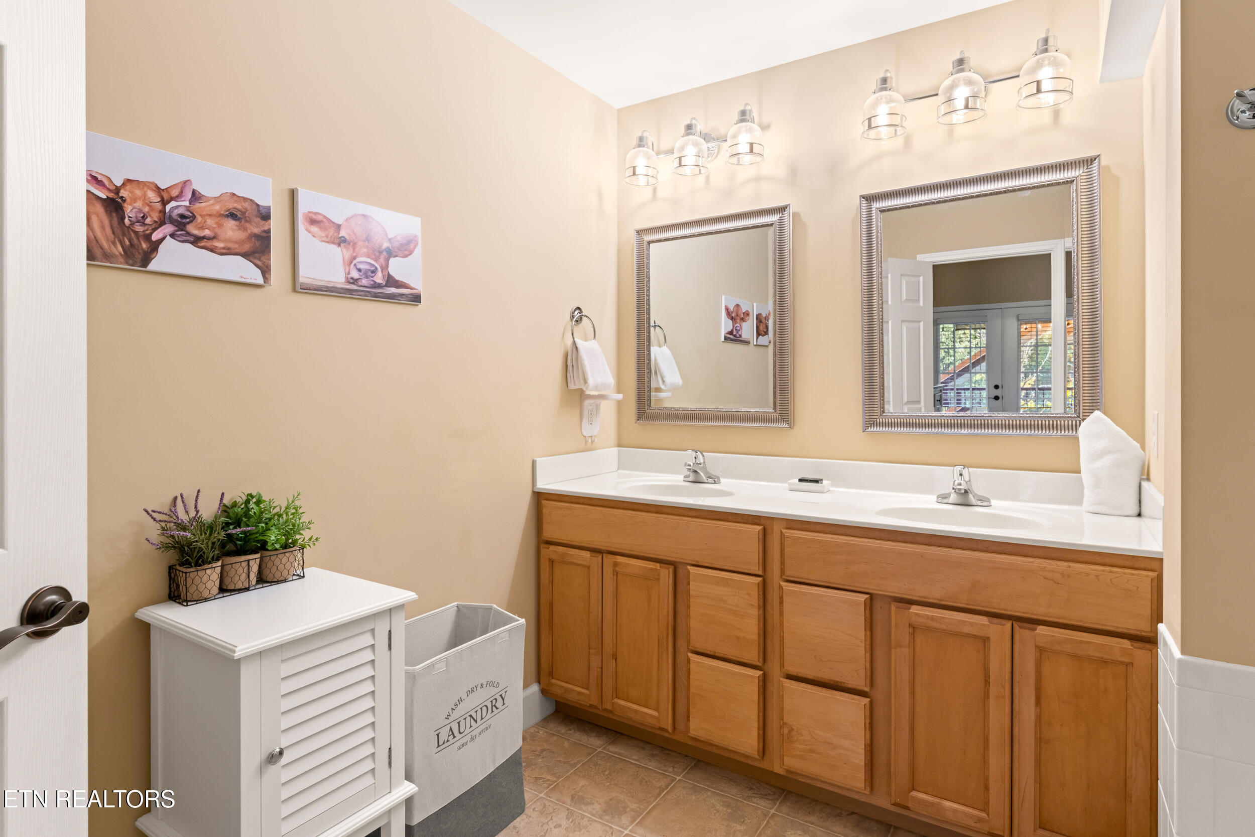 527 River Place Way Sevierville TN 37862
