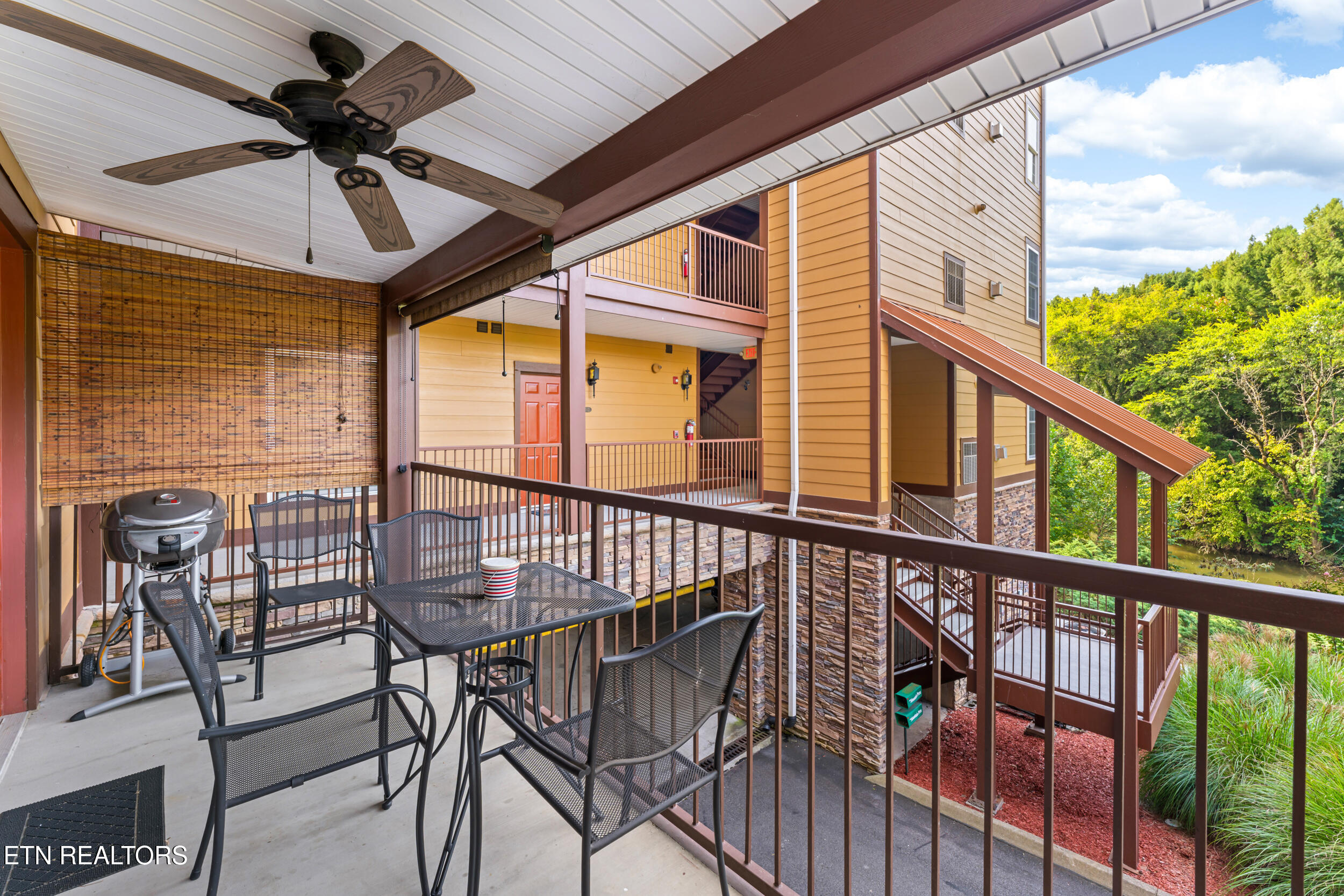 527 River Place Way Sevierville TN 37862