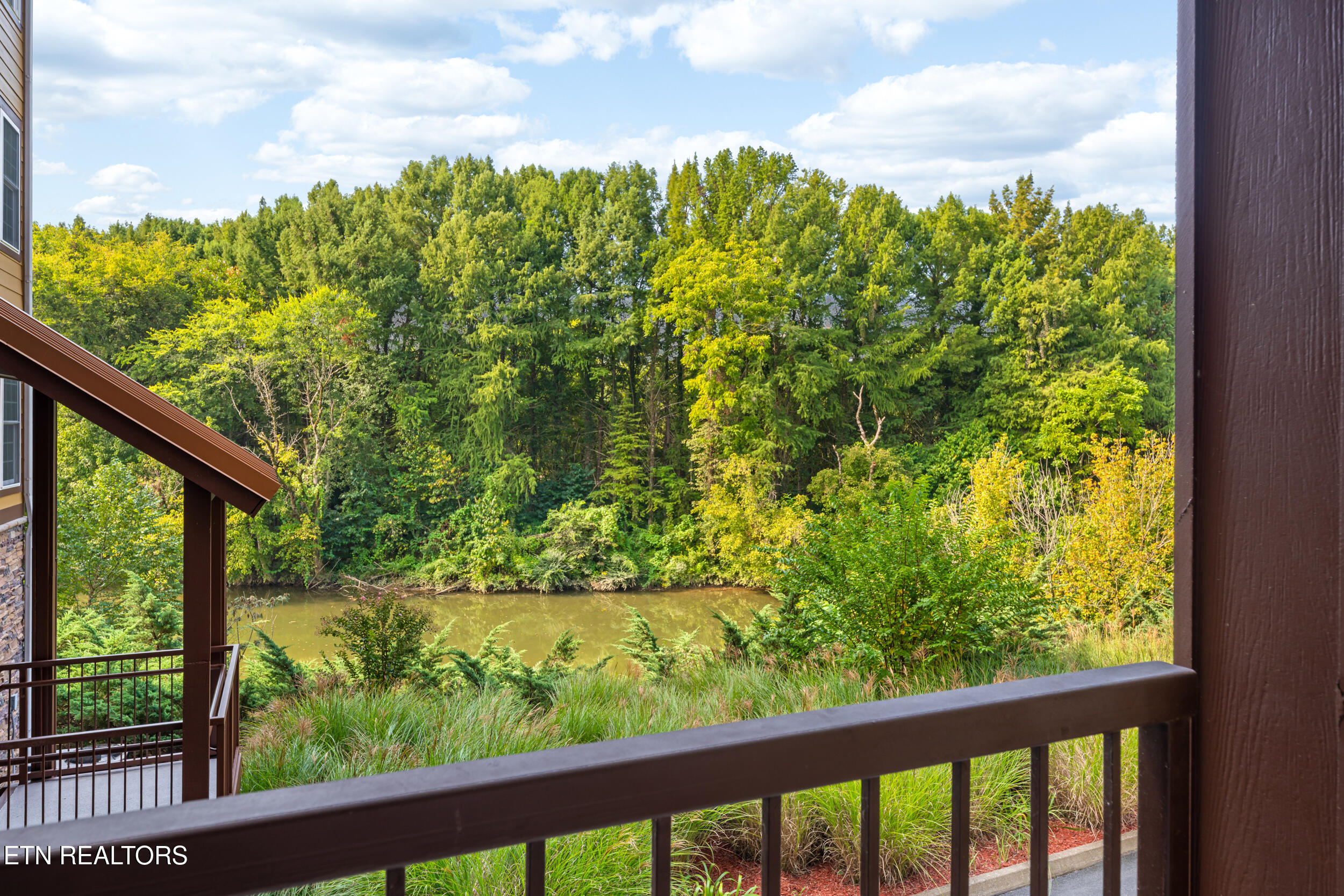 527 River Place Way Sevierville TN 37862