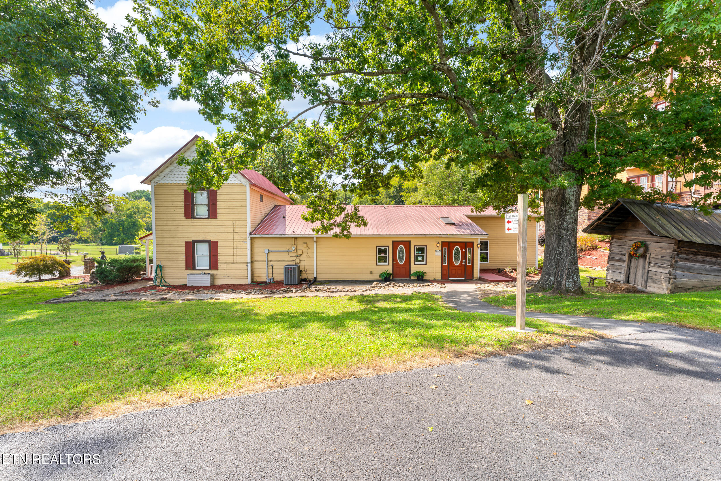 527 River Place Way Sevierville TN 37862