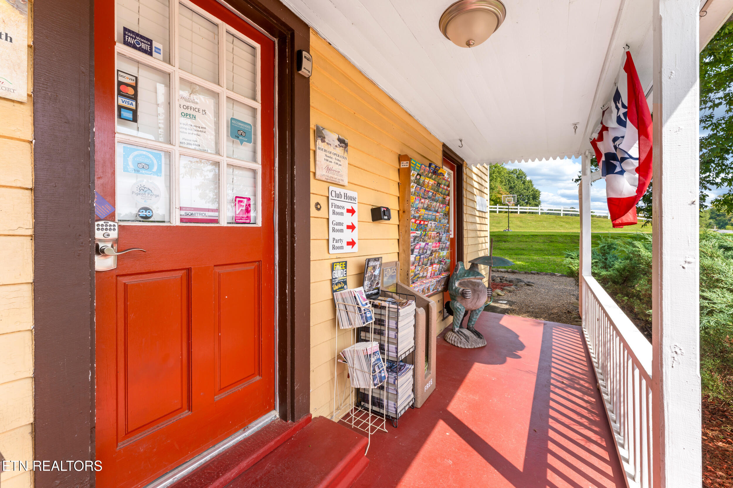 527 River Place Way Sevierville TN 37862