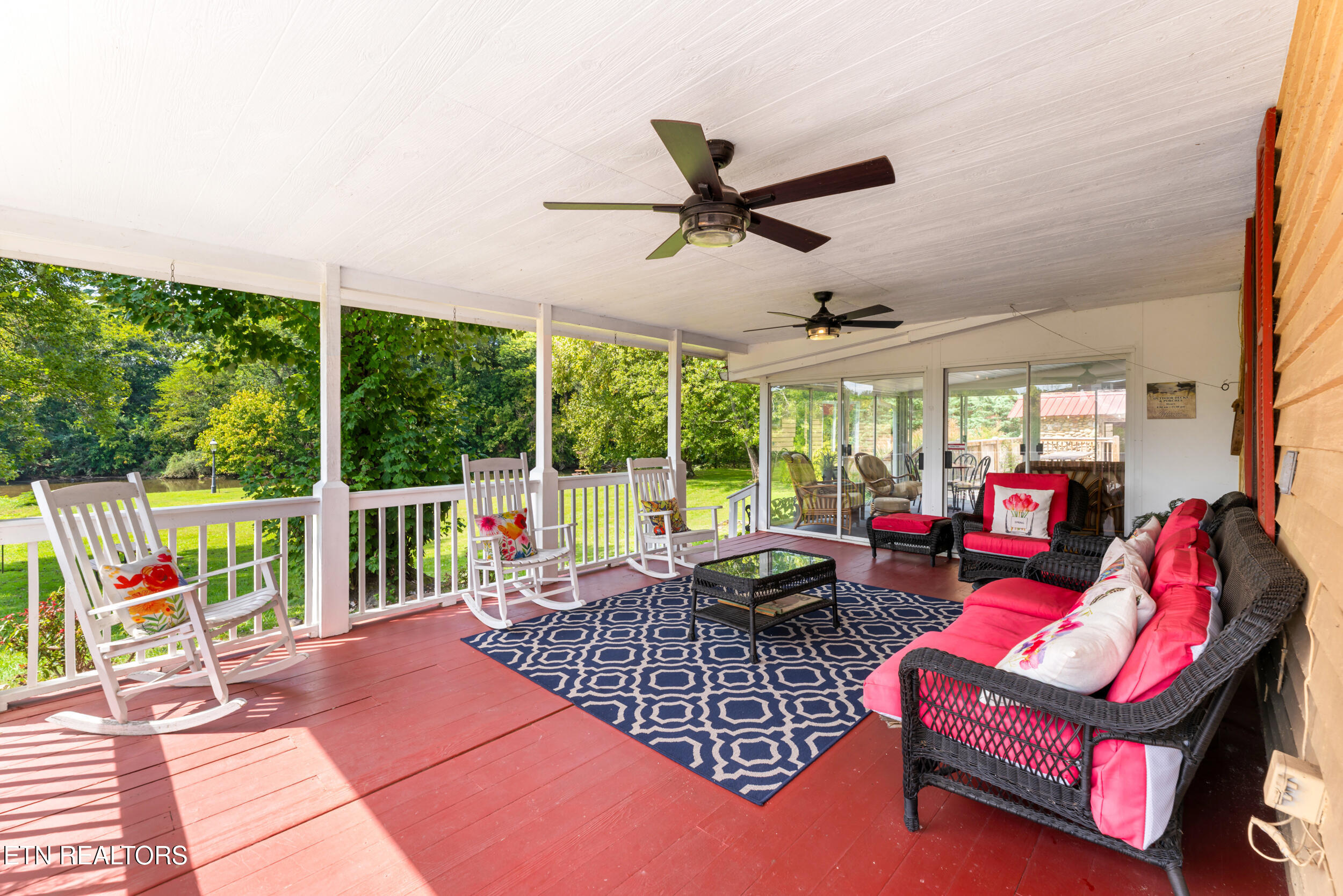 527 River Place Way Sevierville TN 37862