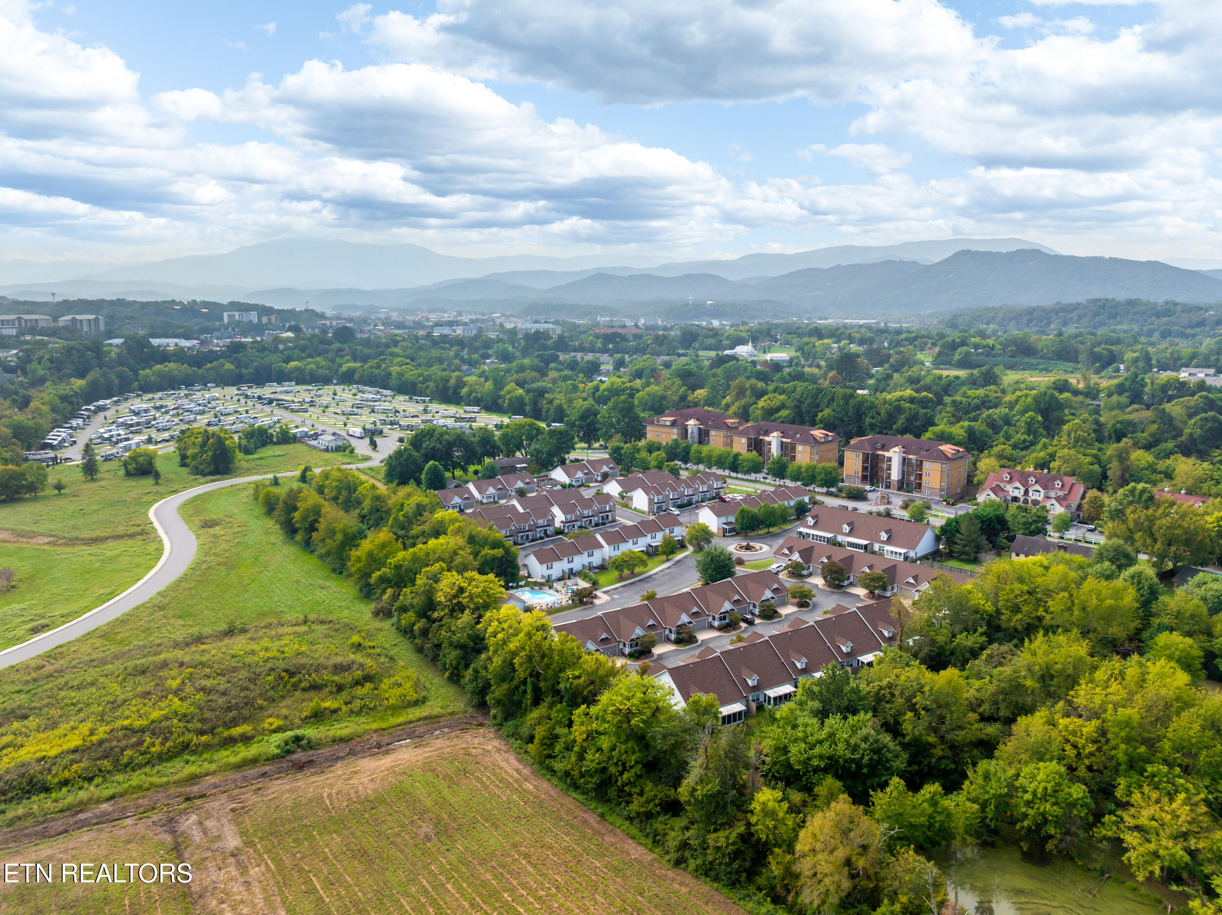 527 River Place Way Sevierville TN 37862