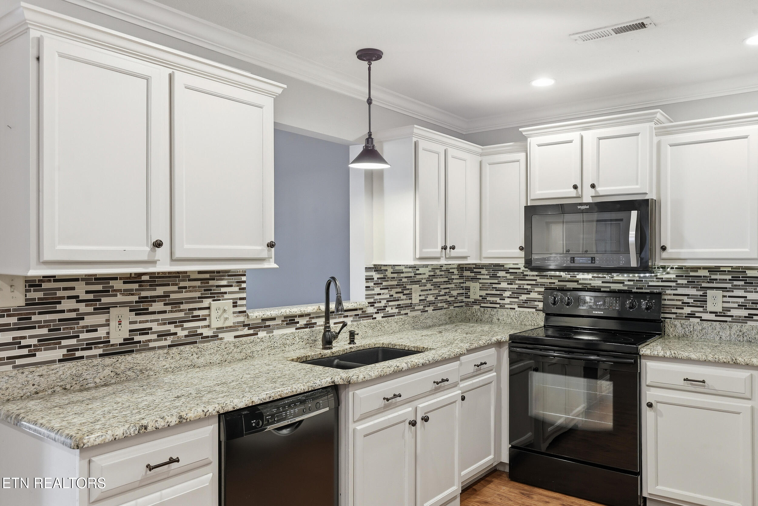 7908 Glenbine Way Powell TN 37849