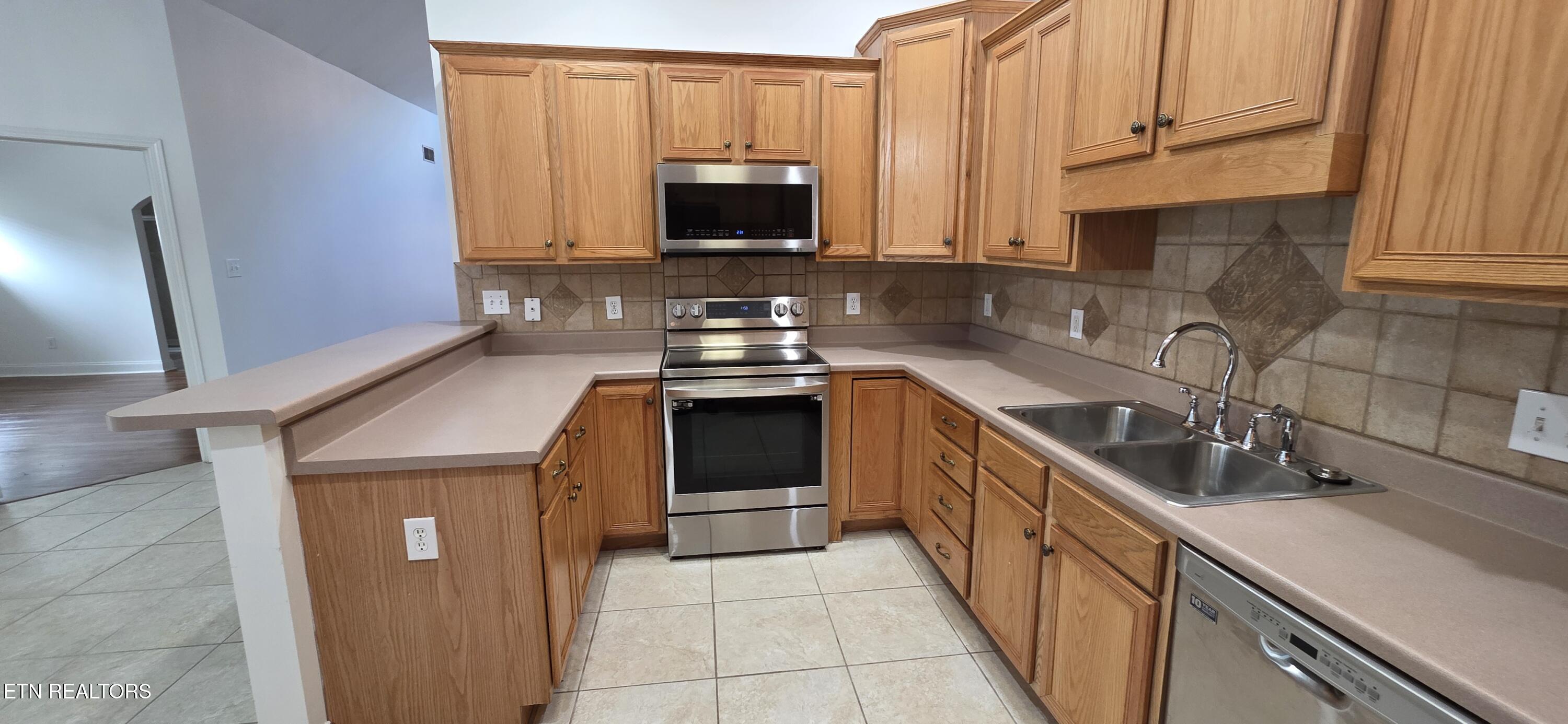 5963 Round Hill Lane Knoxville TN 37912