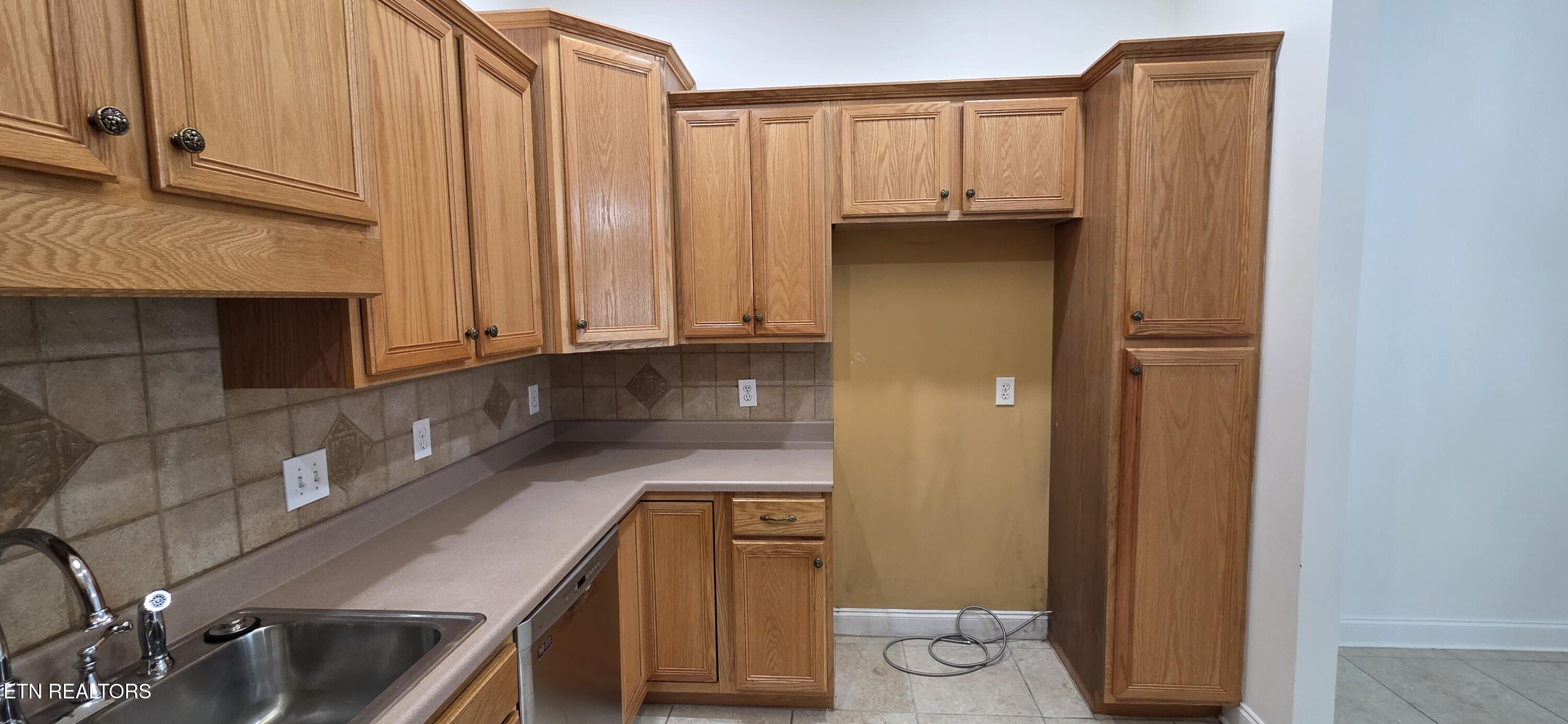5963 Round Hill Lane Knoxville TN 37912