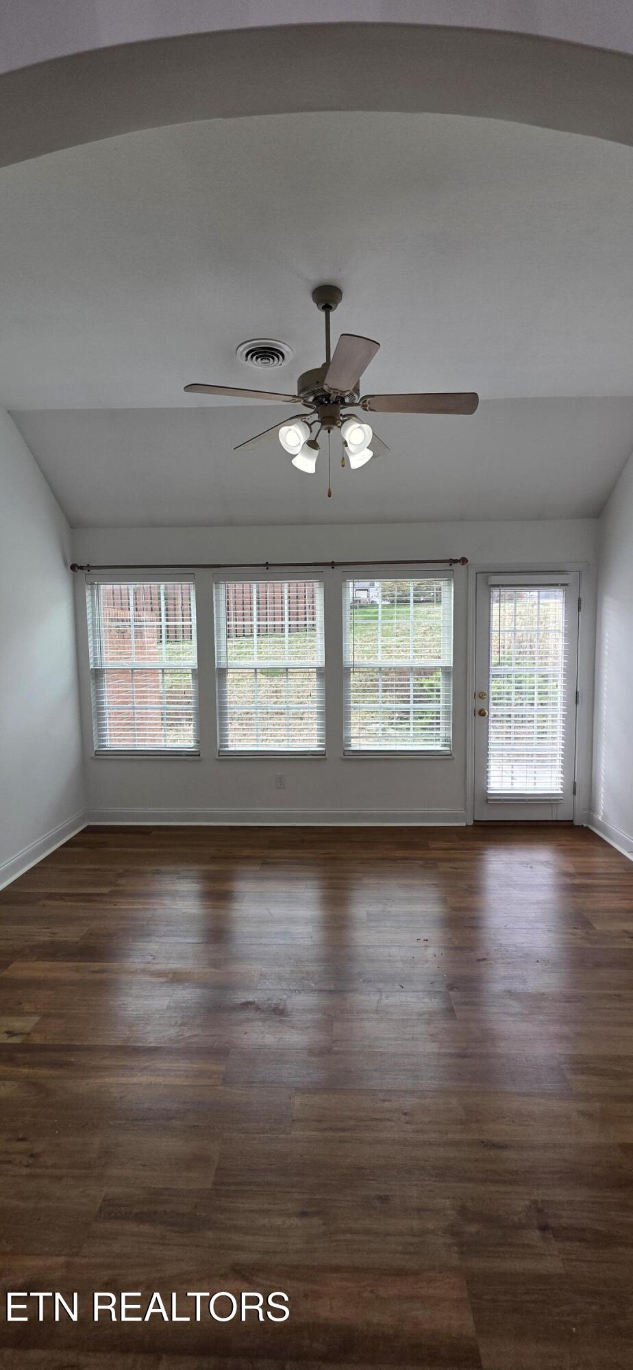 5963 Round Hill Lane Knoxville TN 37912
