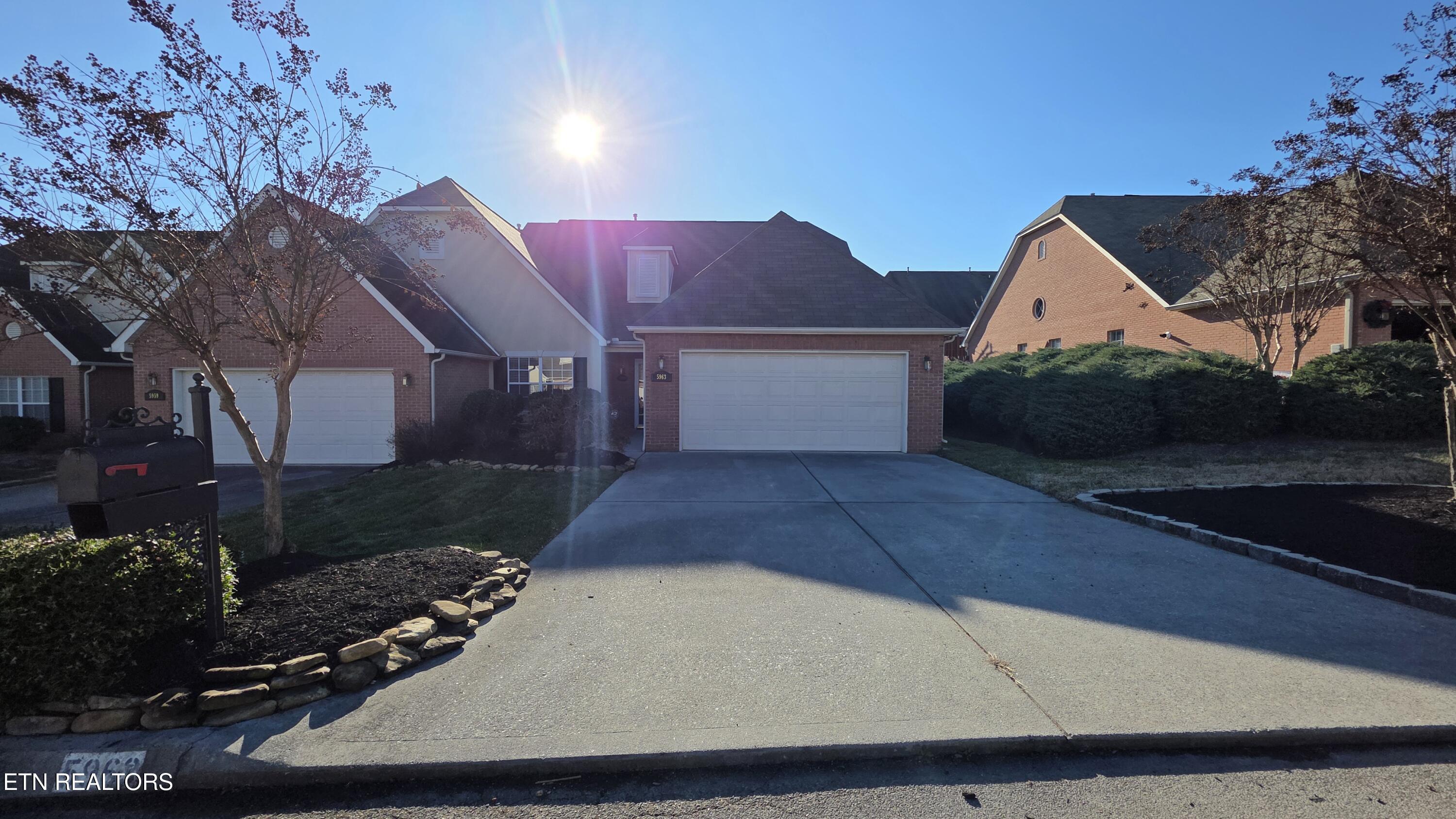 5963 Round Hill Lane Knoxville TN 37912