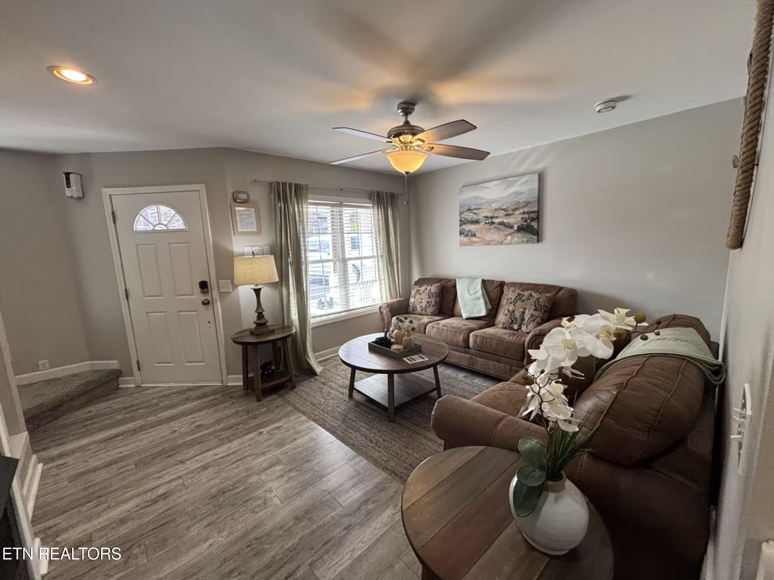 537 Orchard Valley Way Pigeon Forge TN 37862