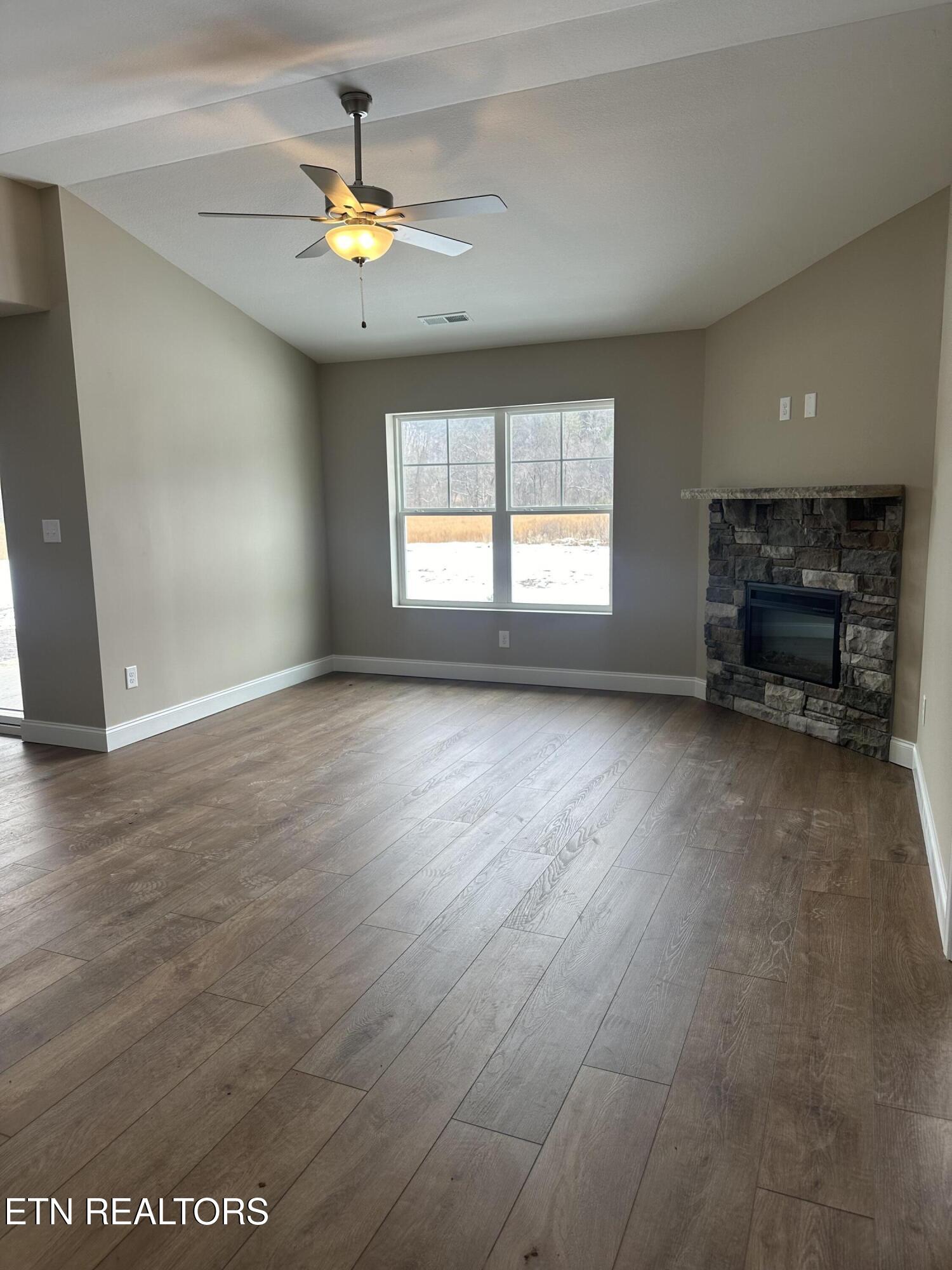 645 Snowflower Circle Pigeon Forge TN 37863